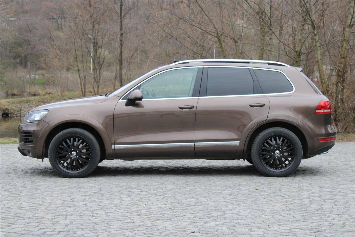 Volkswagen Touareg, 3.0 TDI V6/PANOR/TAŽNÉ/NEZ.TOP - fotka 6
