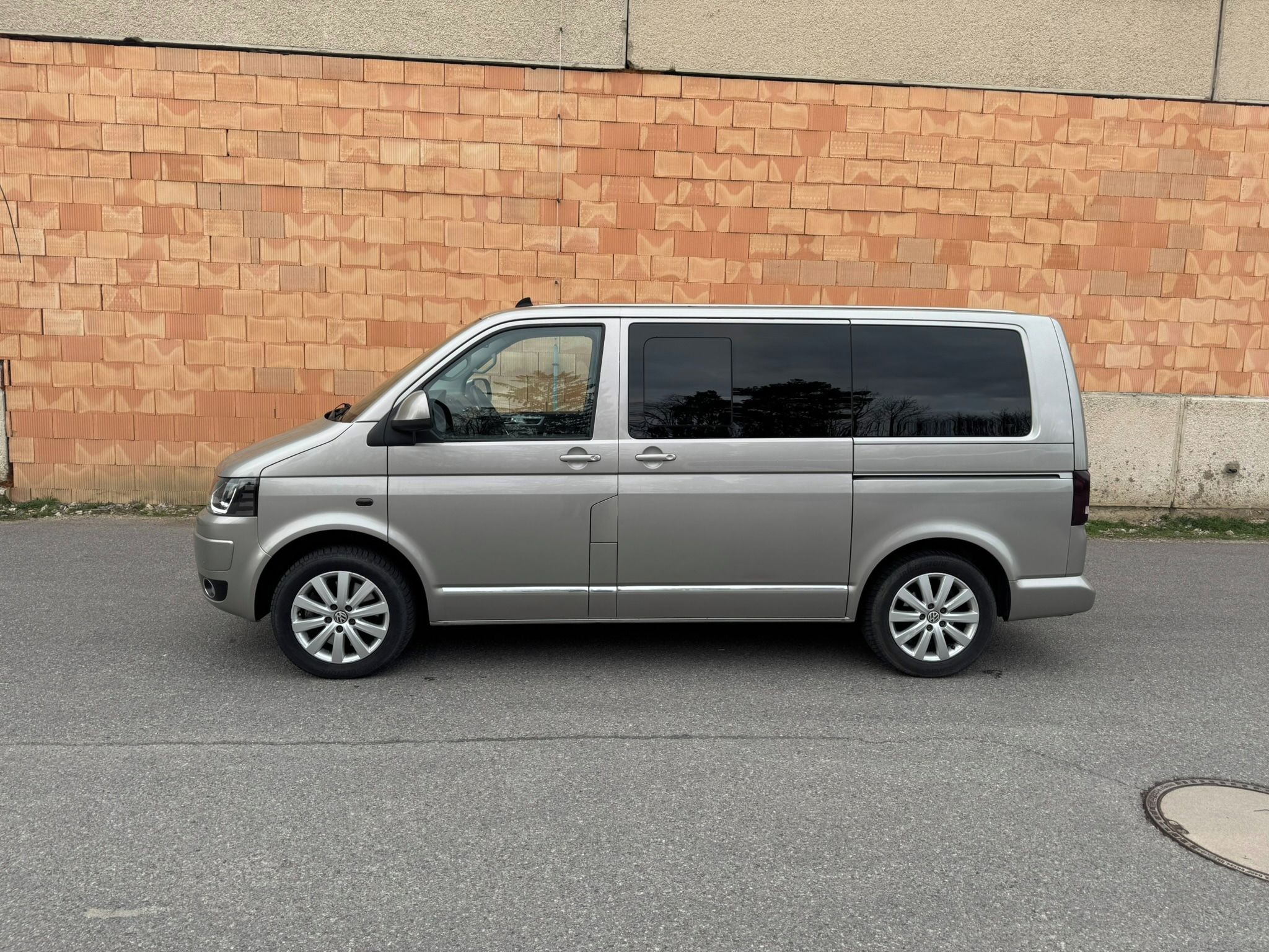 Volkswagen Multivan, T5.1 HIGHLINE DSG 4x4 - fotka 3