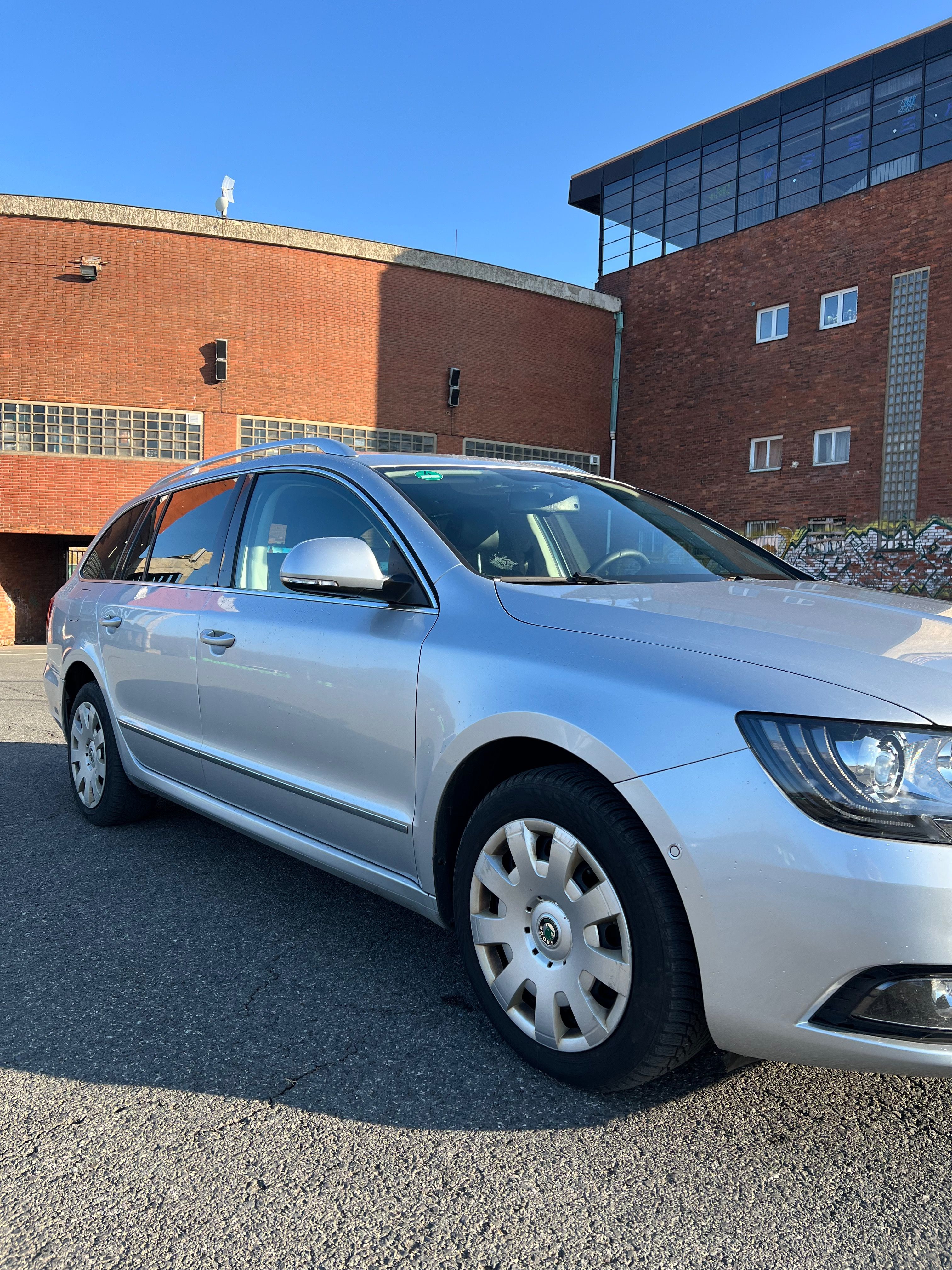 Škoda Superb, Škoda Superb 2.0TDI-SUPER STAV - fotka 4