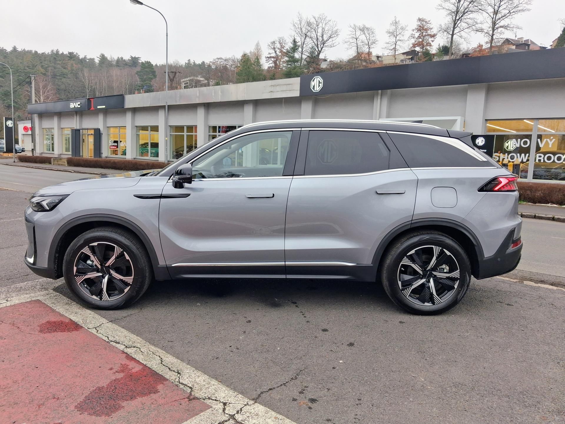 BAIC X7, ALL IN 1.5T 130kW 4×2 7DCT - fotka 4