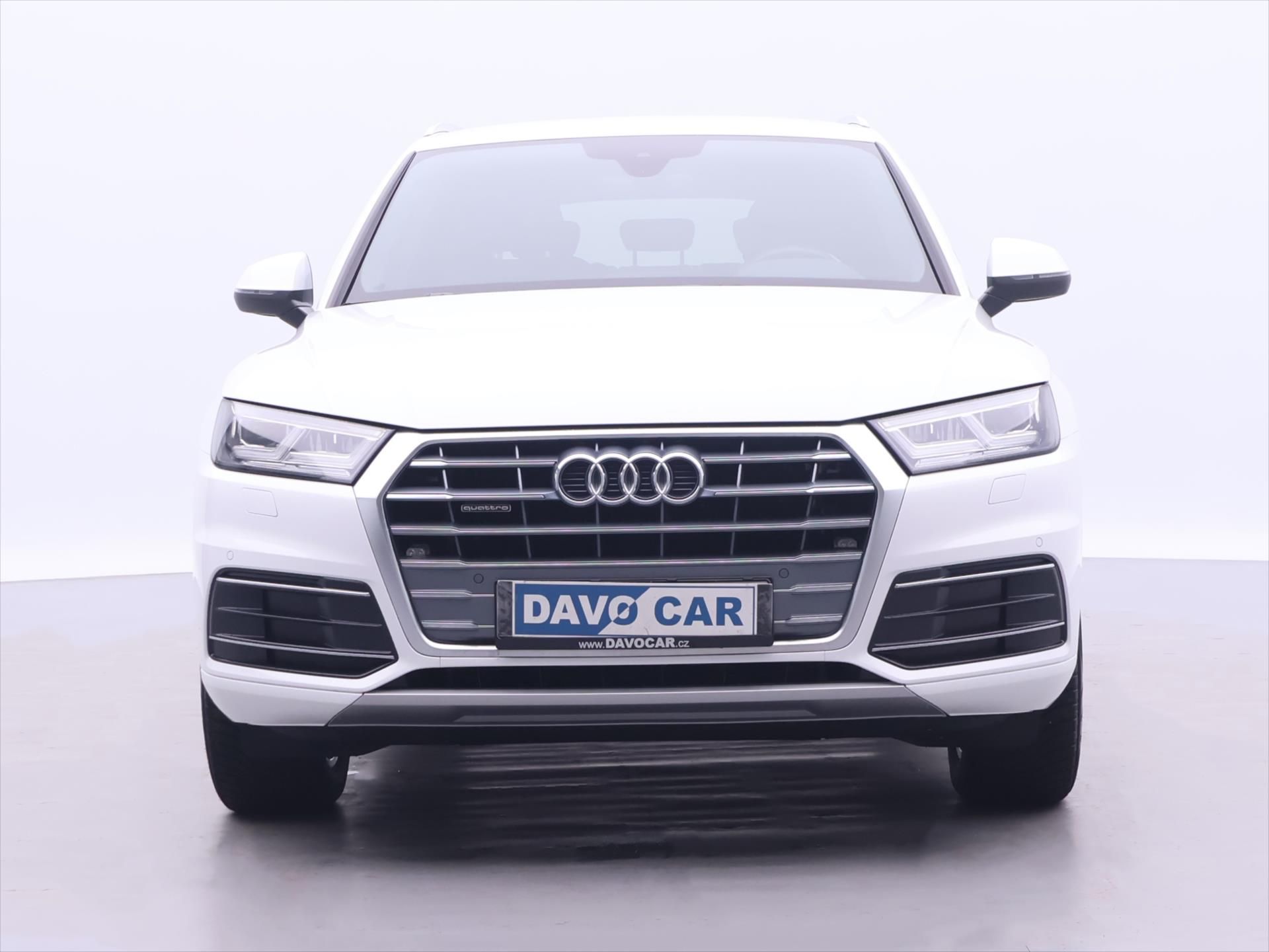 Audi Q5, 2,0 TDI S-line 4x4 CZ - fotka 2