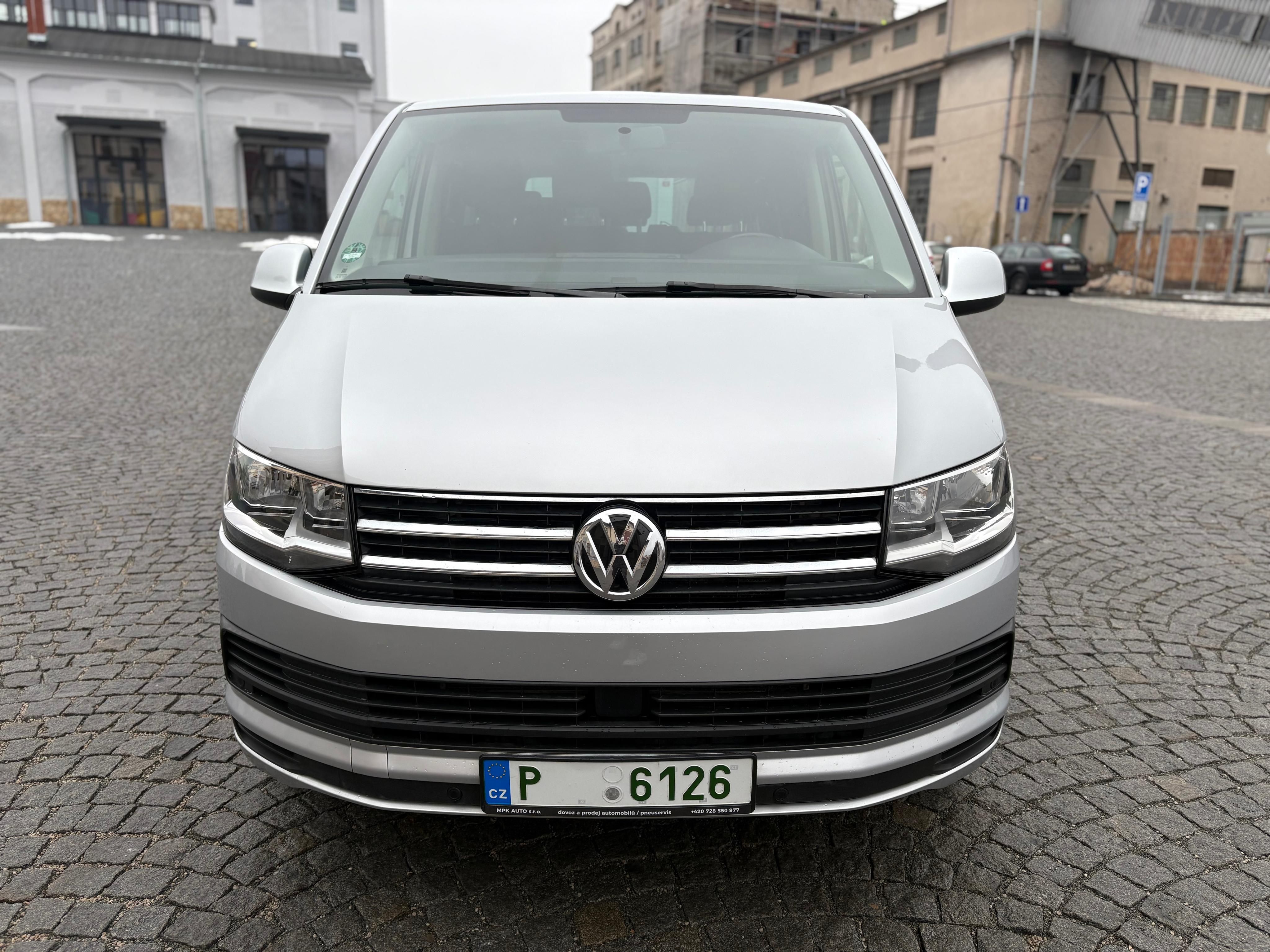 Volkswagen Caravelle, 2.0TDi 110kw DSG 9 míst - fotka 2