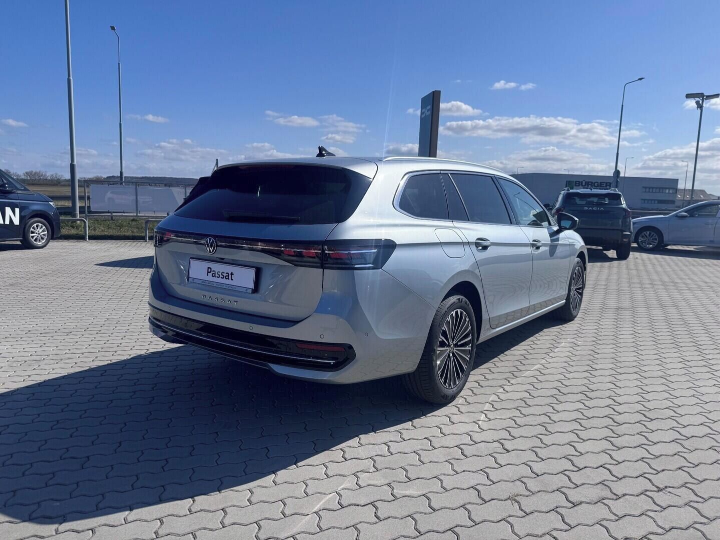 Volkswagen Passat, Elegance 2,0 TDI 110 kW  7 Aut - fotka 5