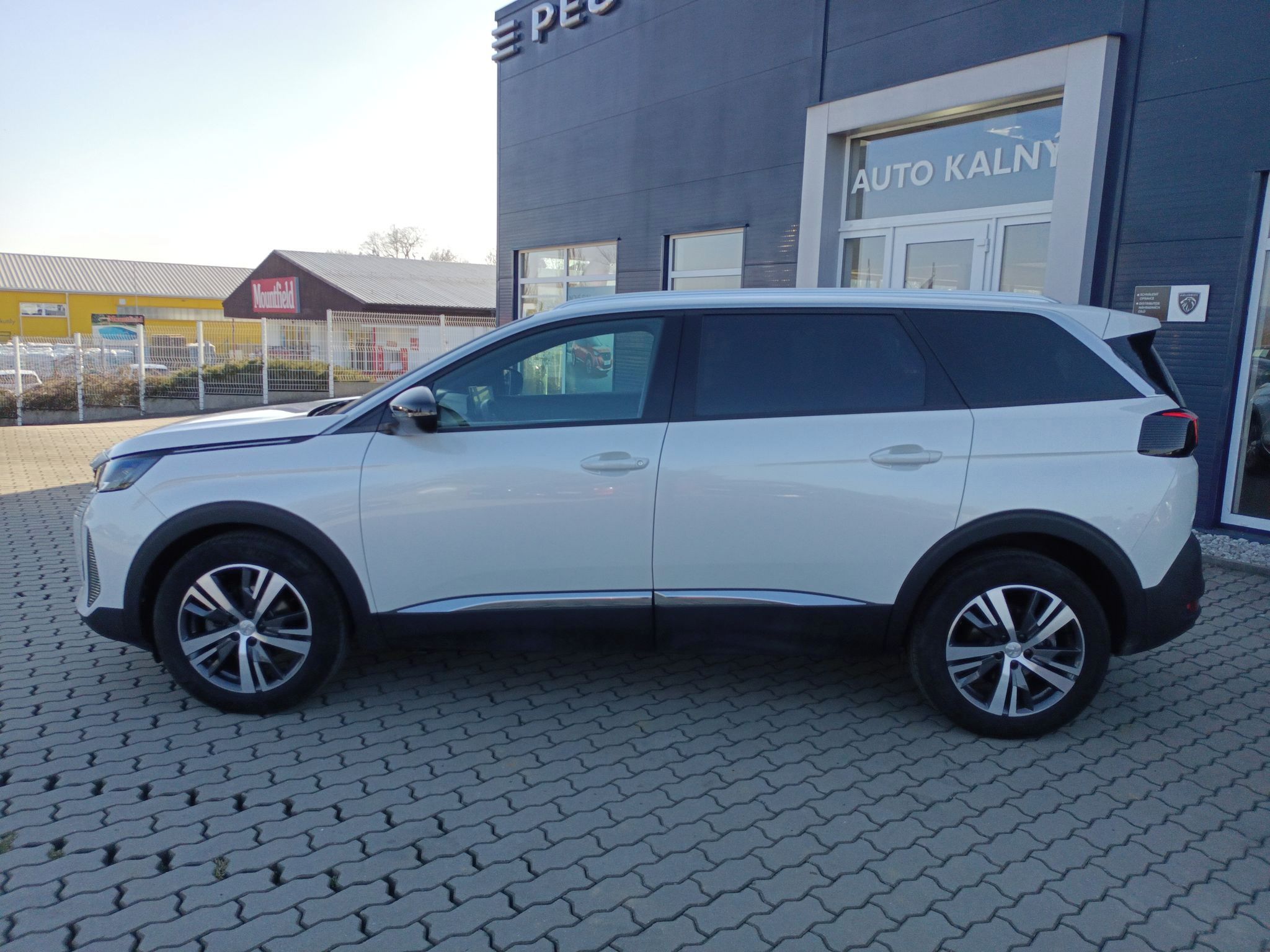 Peugeot 5008, Allure 1.2 PT 130k MAN6 - fotka 3
