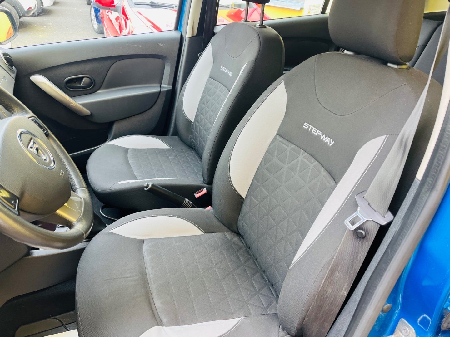 Dacia Sandero, STEPWAY 0.9 i BENZÍN  JEN 110 - fotka 6