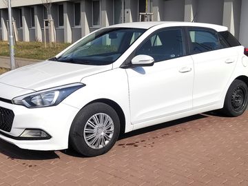 hyundai  I20 1.2 benzín