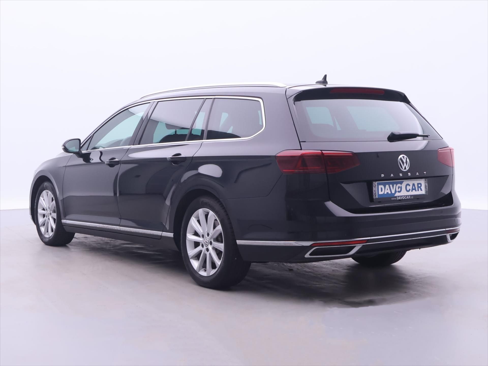 Volkswagen Passat, 2,0 TDI 110kW DSG Elegance - fotka 5