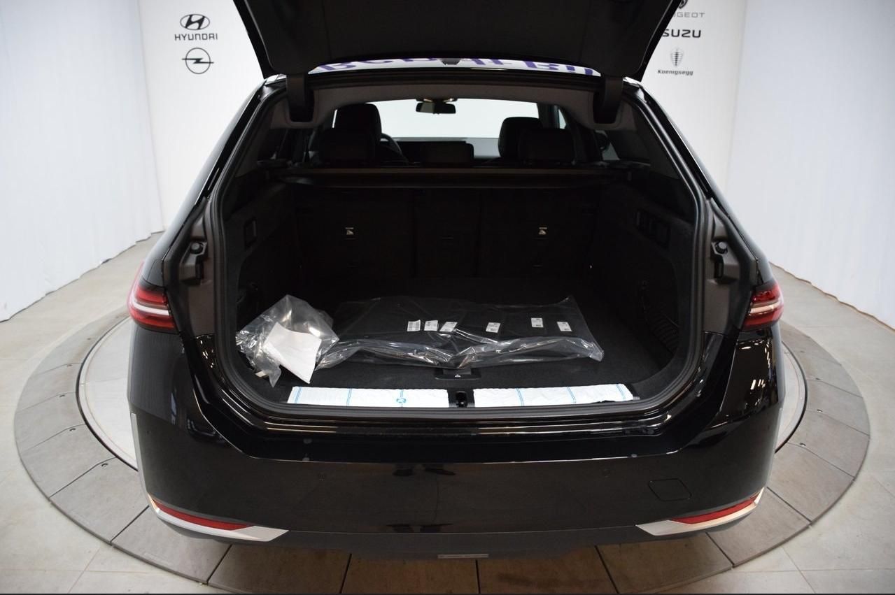 BMW Řada 5, 530e xDrive Touring Tažné - fotka 6