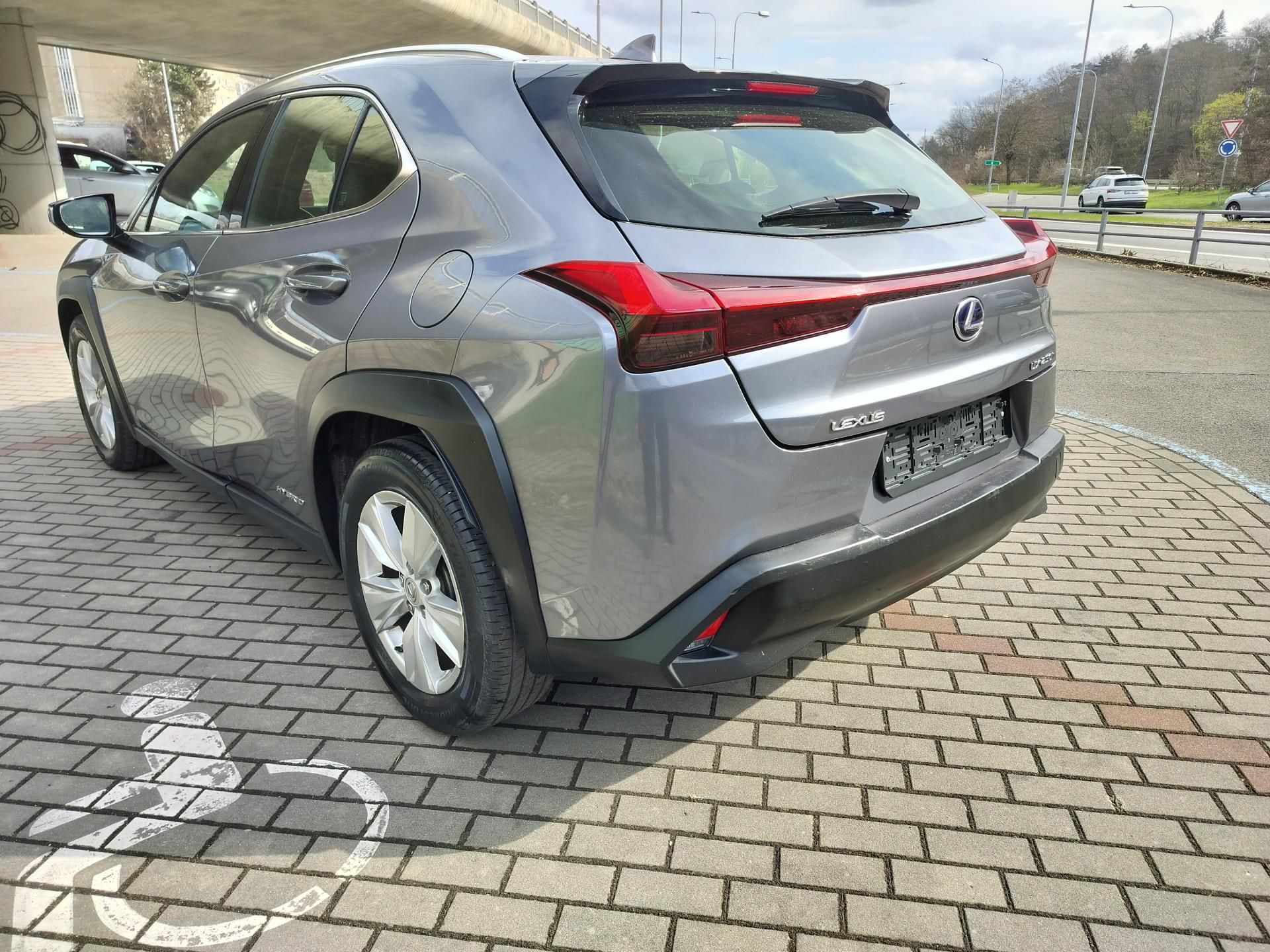 Lexus UX 250h, BUSINESS edition,alcantara - fotka 5