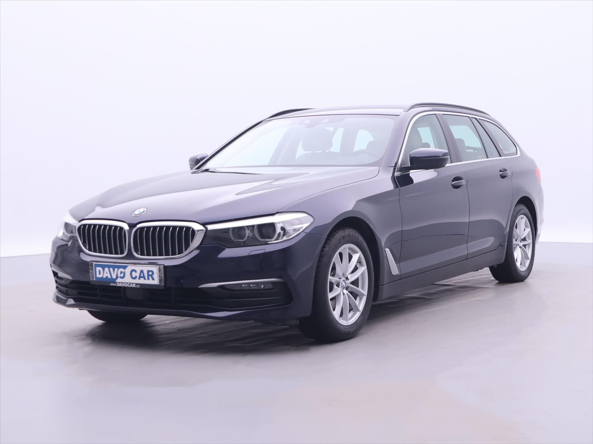 BMW Řada 5, 2,0 520d Luxury Line CZ DPH - fotka 3