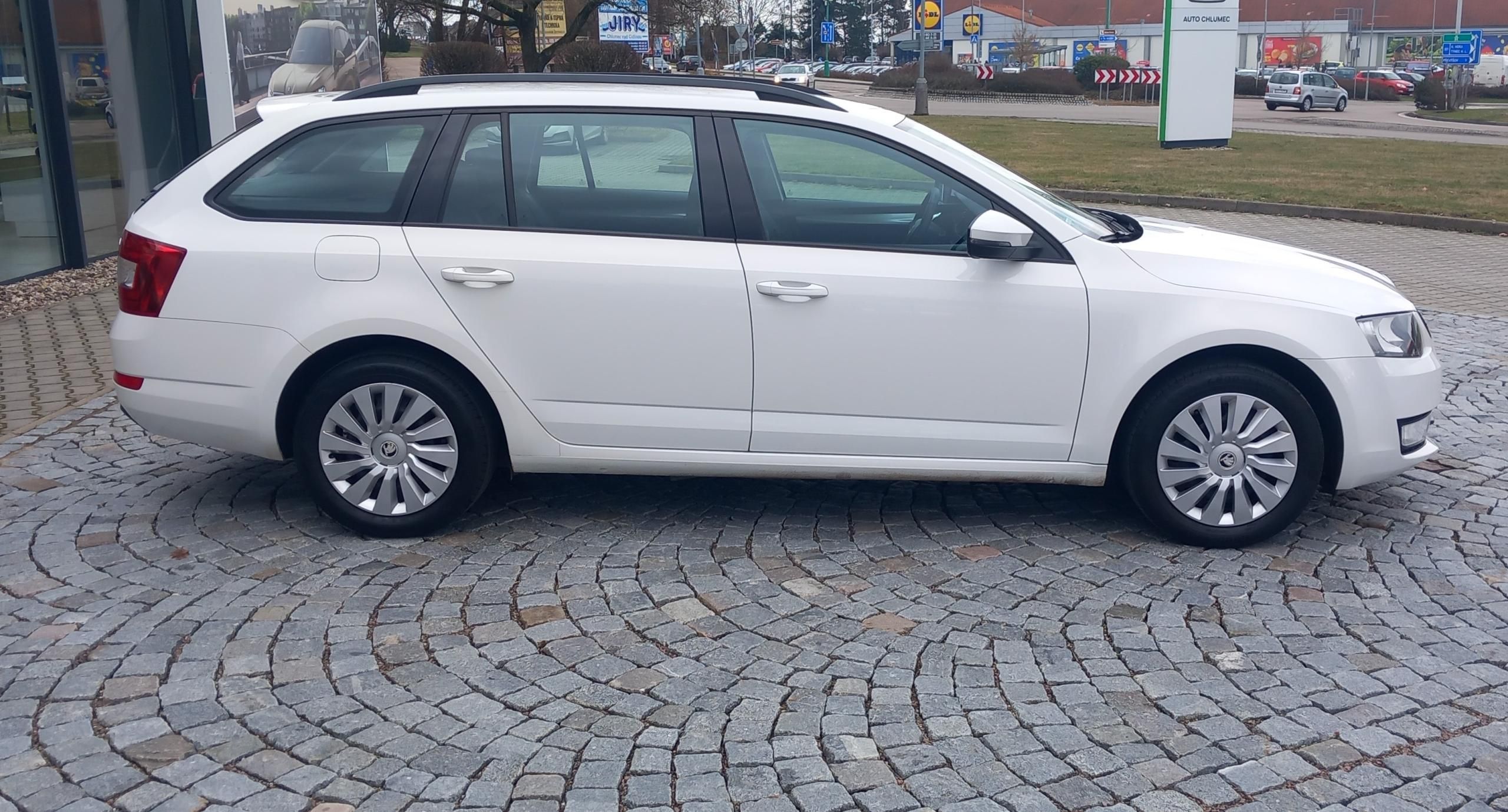 Škoda Octavia, 1.4 TSI Ambition - fotka 3