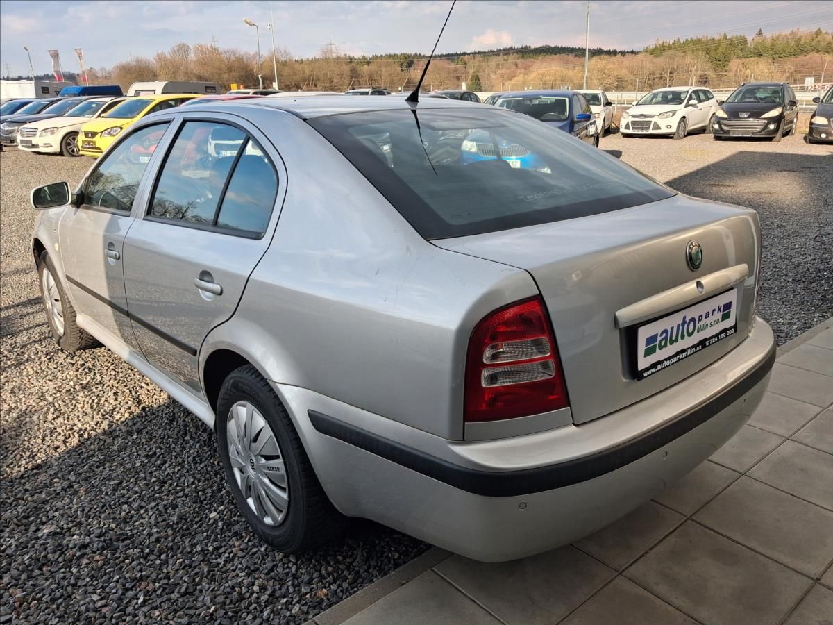Škoda Octavia, 2,0 - fotka 5