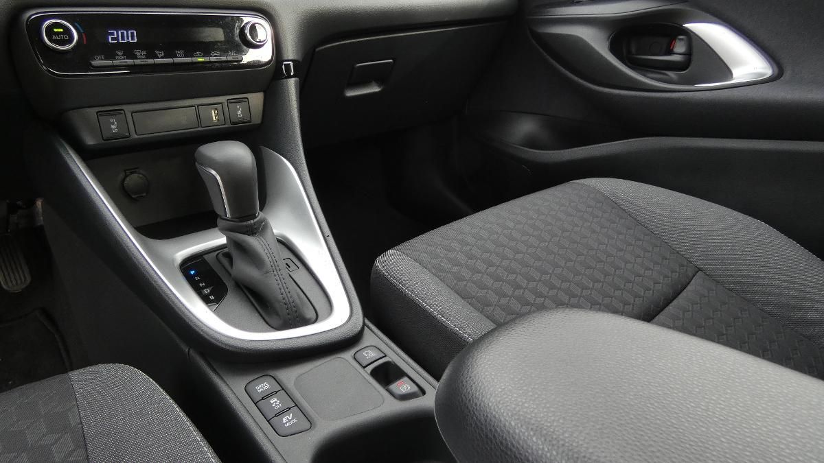 Mazda 2, 1.5 Hybrid e-CVT Agile - fotka 6