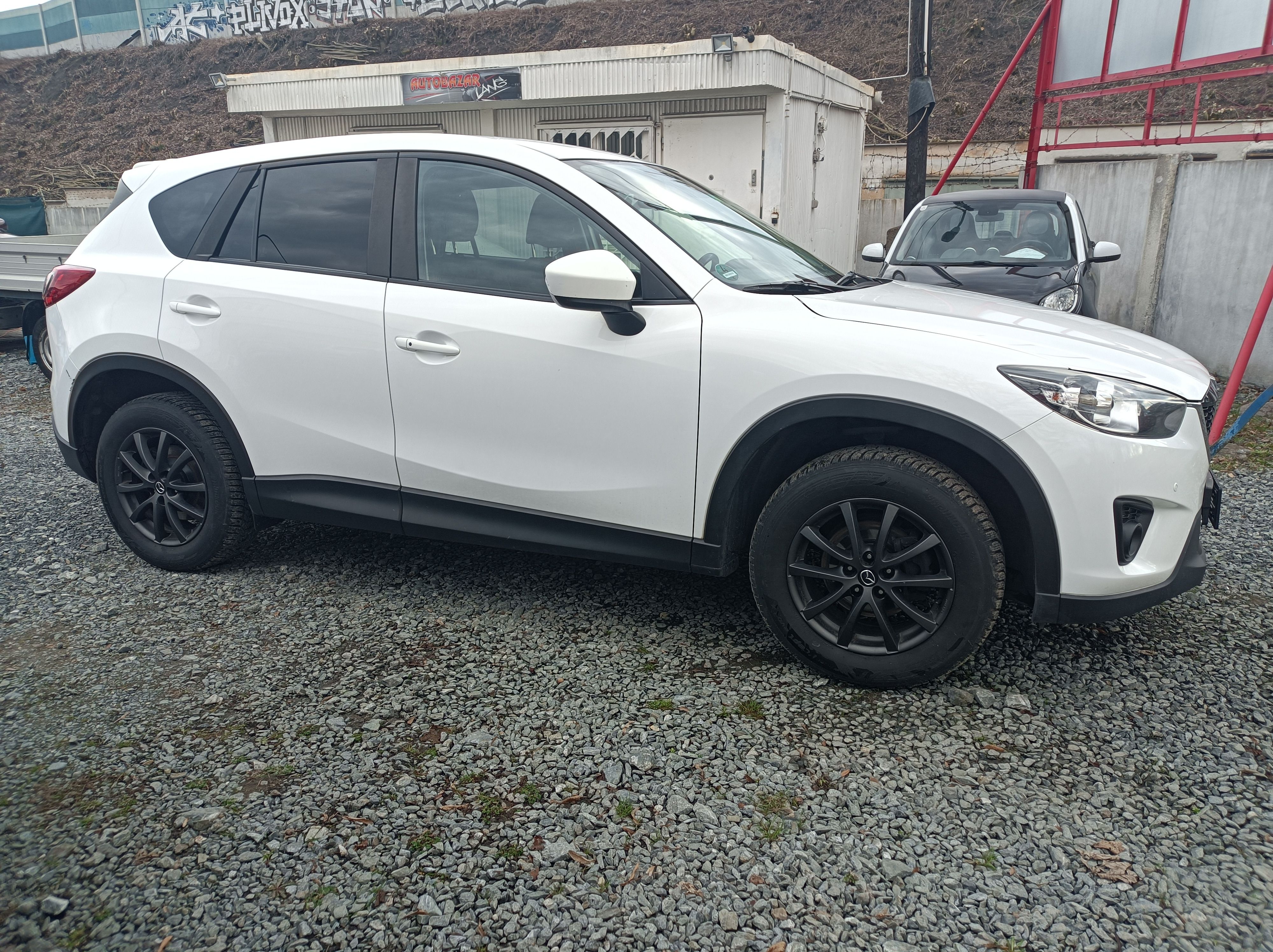 Mazda CX-5, 2.2 sky-D,110 kw,navi,r.2015 - fotka 6
