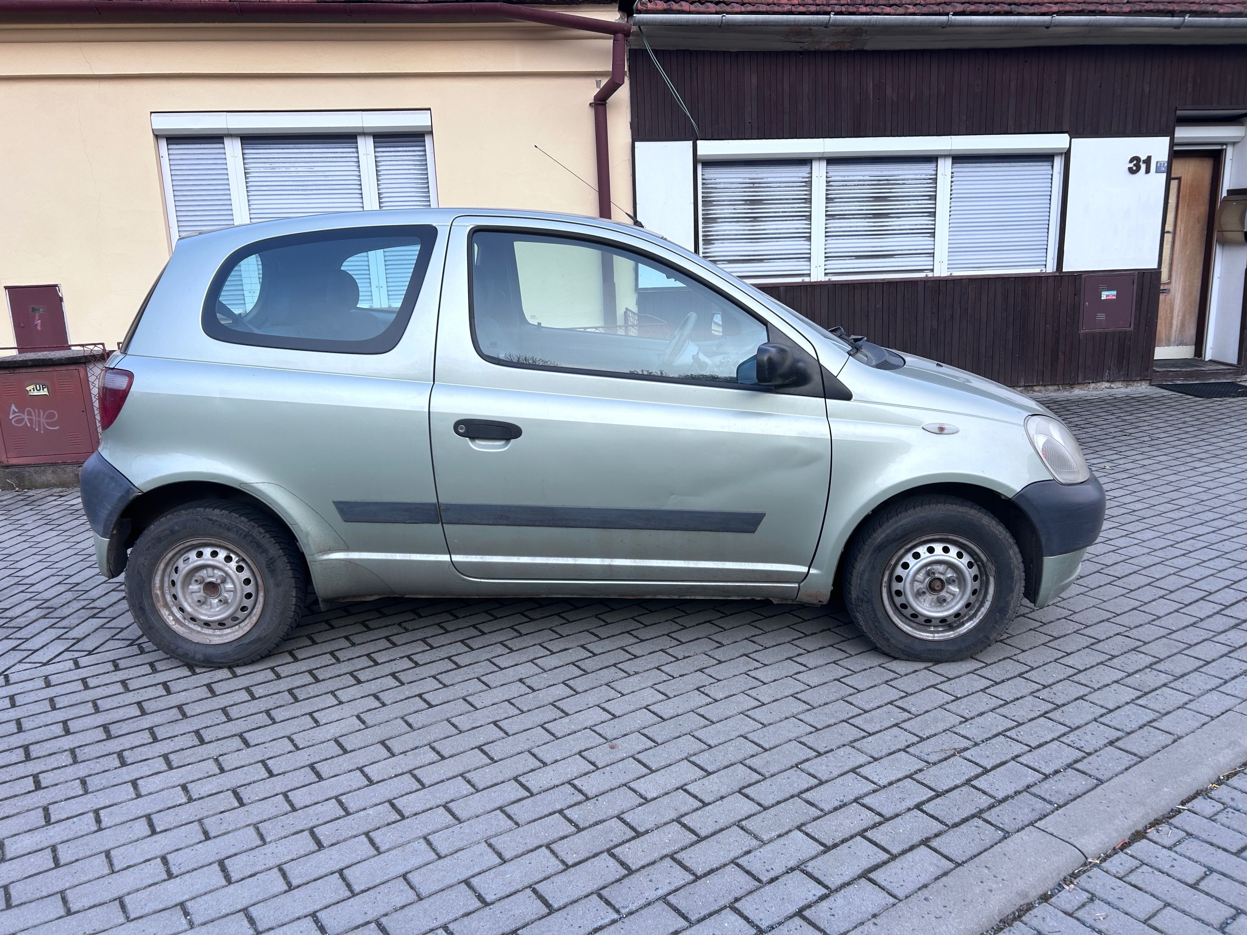 Toyota Yaris, 1,0 VVT-i - fotka 4