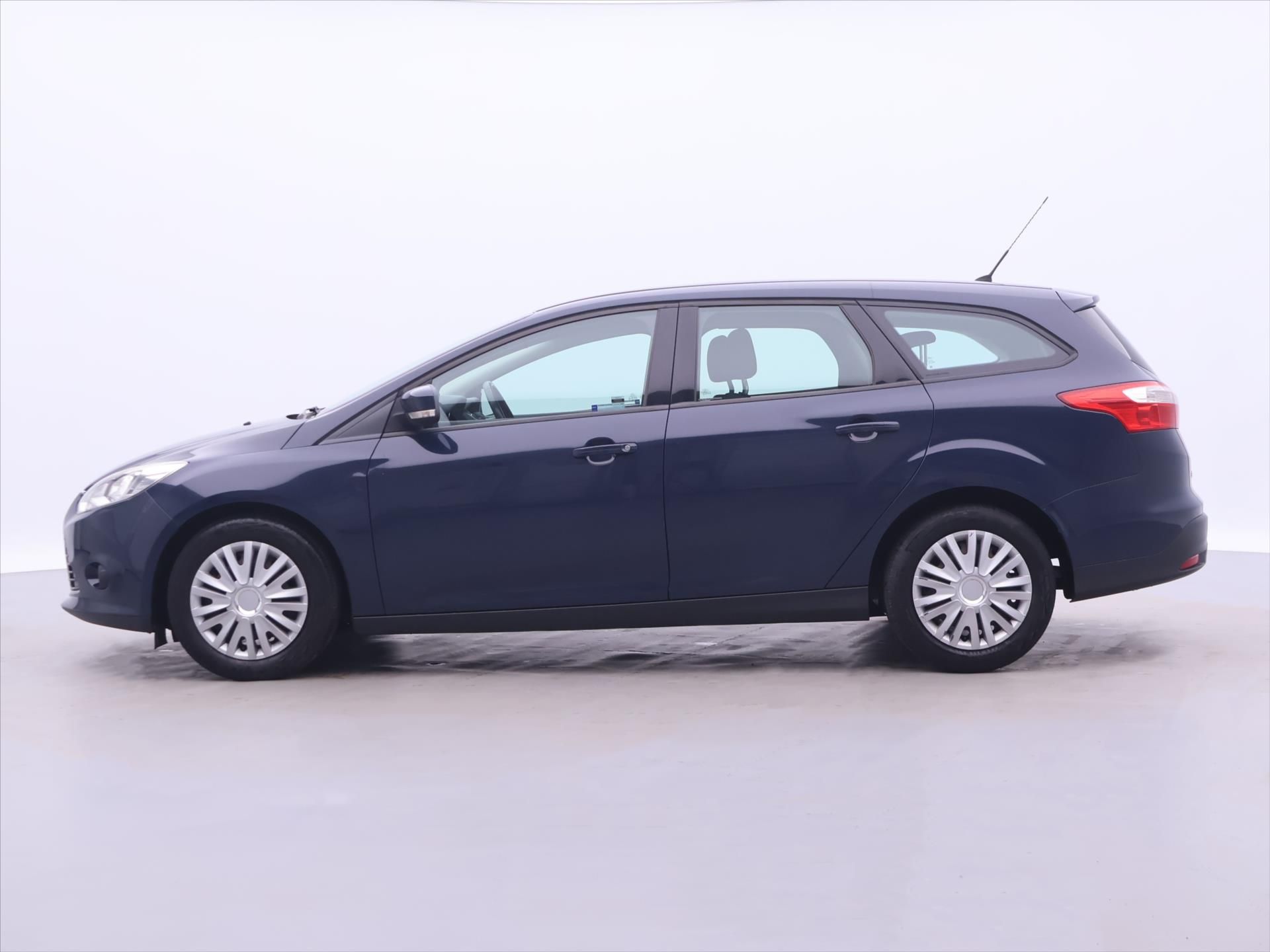 Ford Focus, 1,0 EcoBoost 74kW Klima CZ - fotka 4