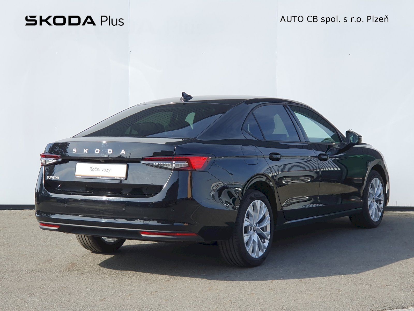 Škoda Superb, 1.5 TSI 110kW m-HEV Selection - fotka 2