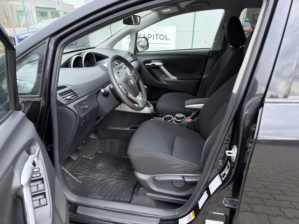 Toyota Verso, 1.8i 108 kW navi. serviska - fotka 6