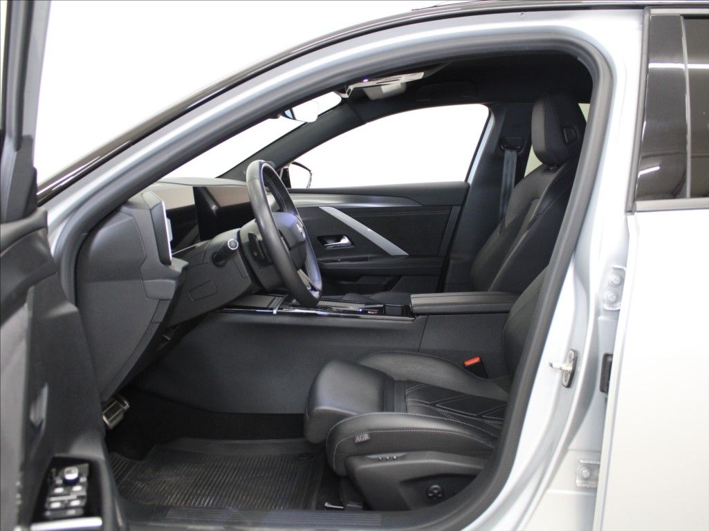 Opel Astra, 1,6 GSE 165kW Sada Tech+ Paměť - fotka 6