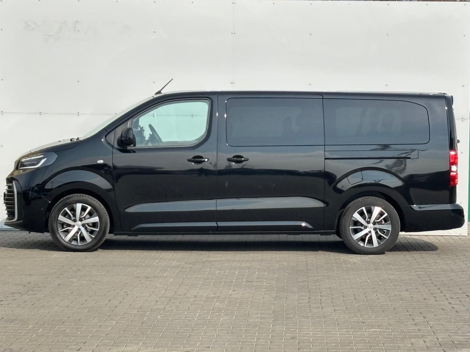 Toyota Proace Verso, 2.0 D-4D L2 VIP Webasto AT - fotka 3