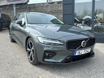 Volvo V60 2025