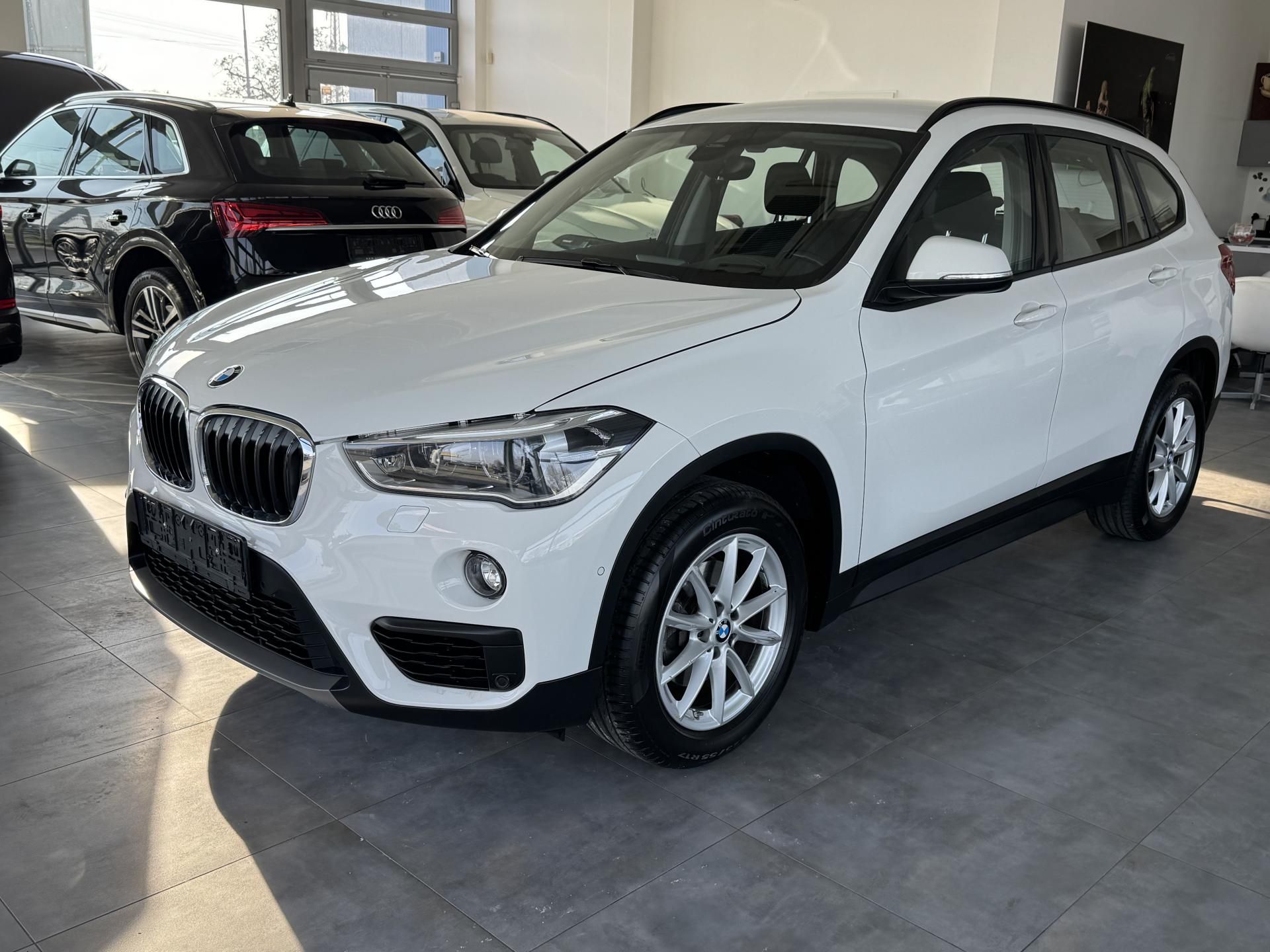 BMW X1, xDrive 18d AUT. LED NAVI TAŽNÉ - fotka 3