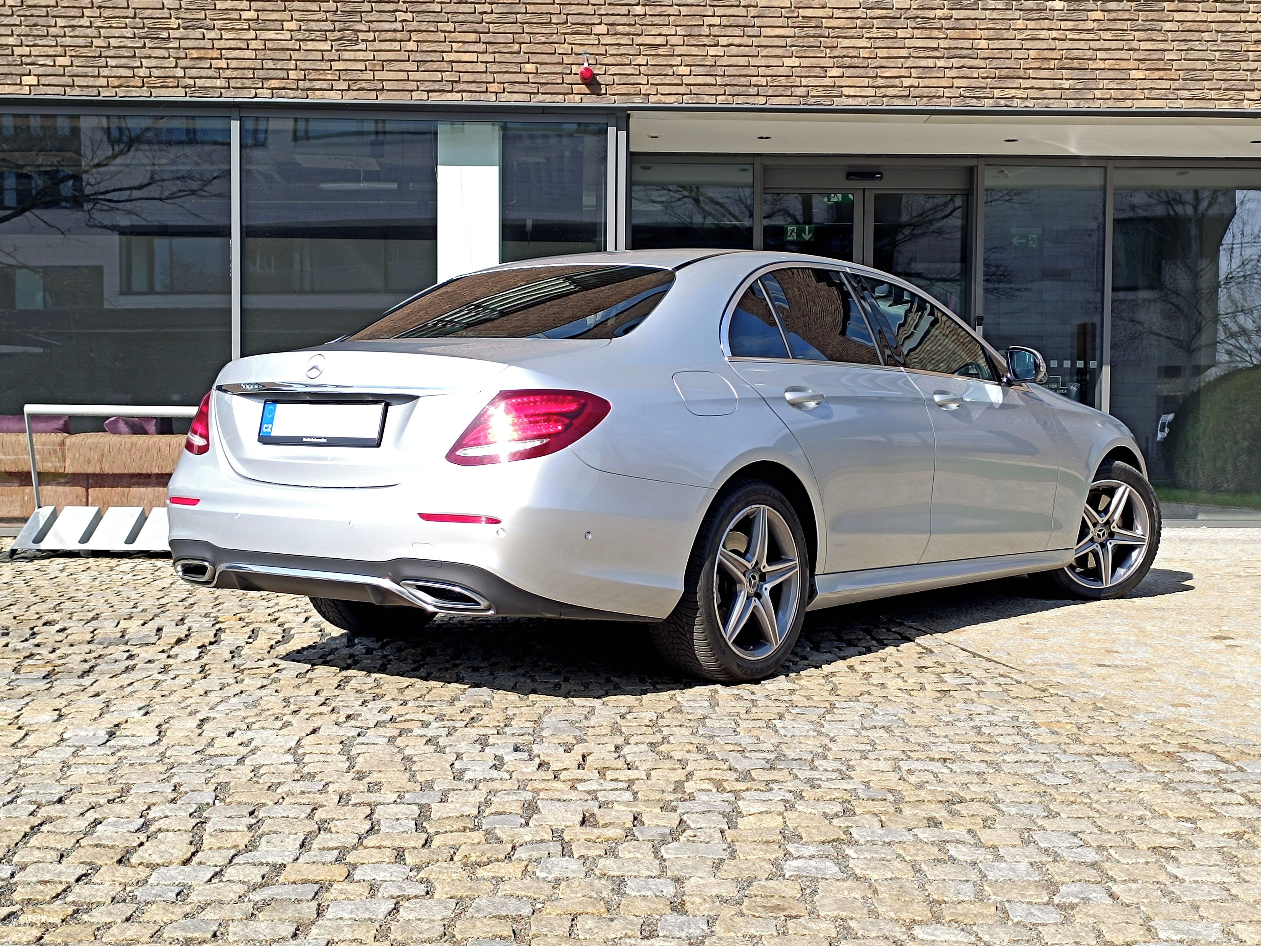Mercedes-Benz Třídy E, 400d 4matic, Air,Distronic,DPH - fotka 5