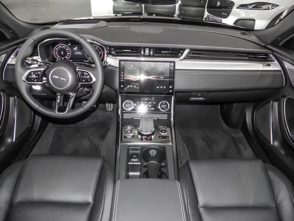 Jaguar XF, 2.0 Sportbrake R-Dynamic SE - fotka 6