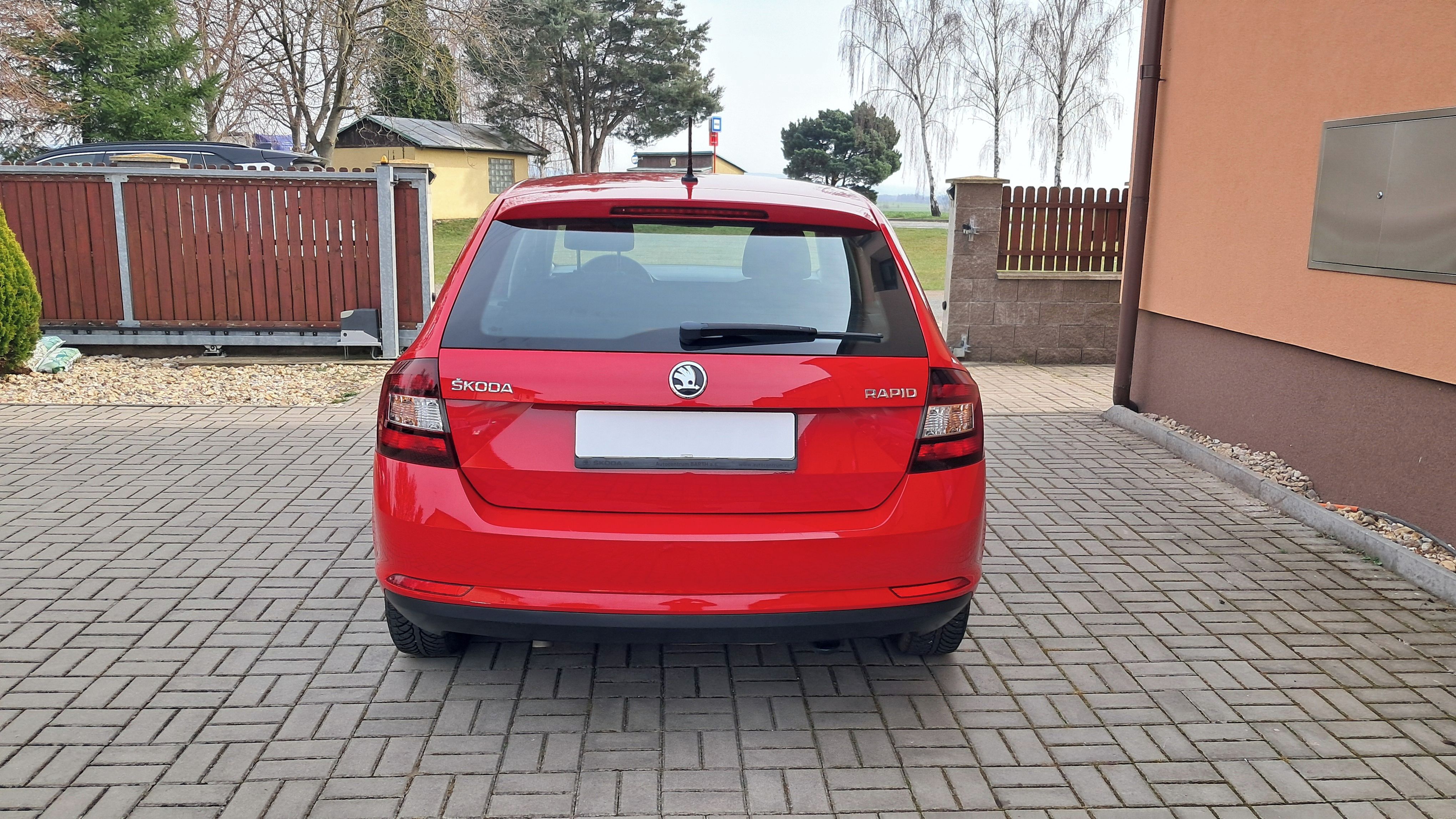 Škoda Rapid, Spaceback 1.0 TSI ČR - fotka 5