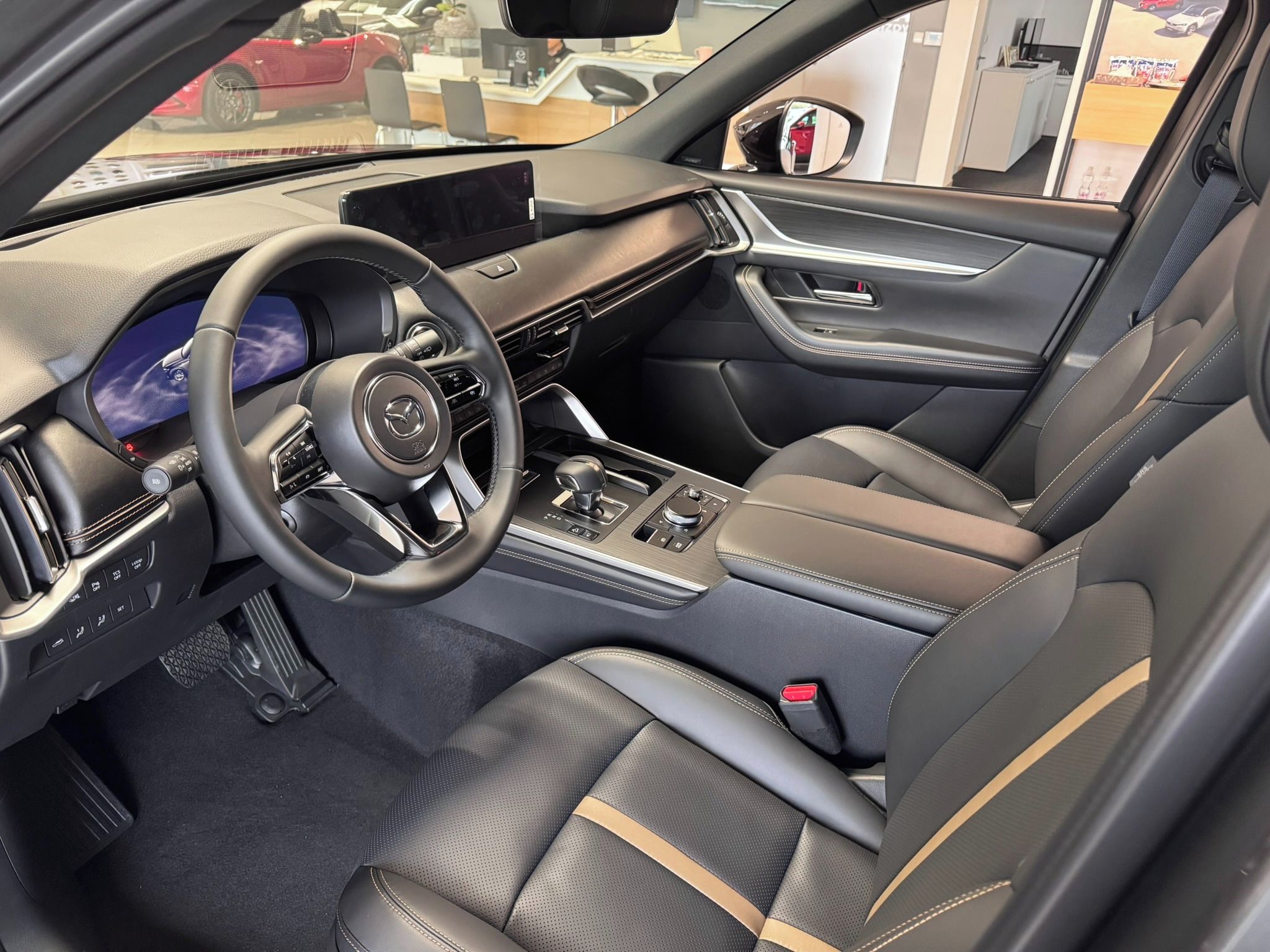 Mazda CX-60, 3,3D Homura A/T AWD s pakety - fotka 6