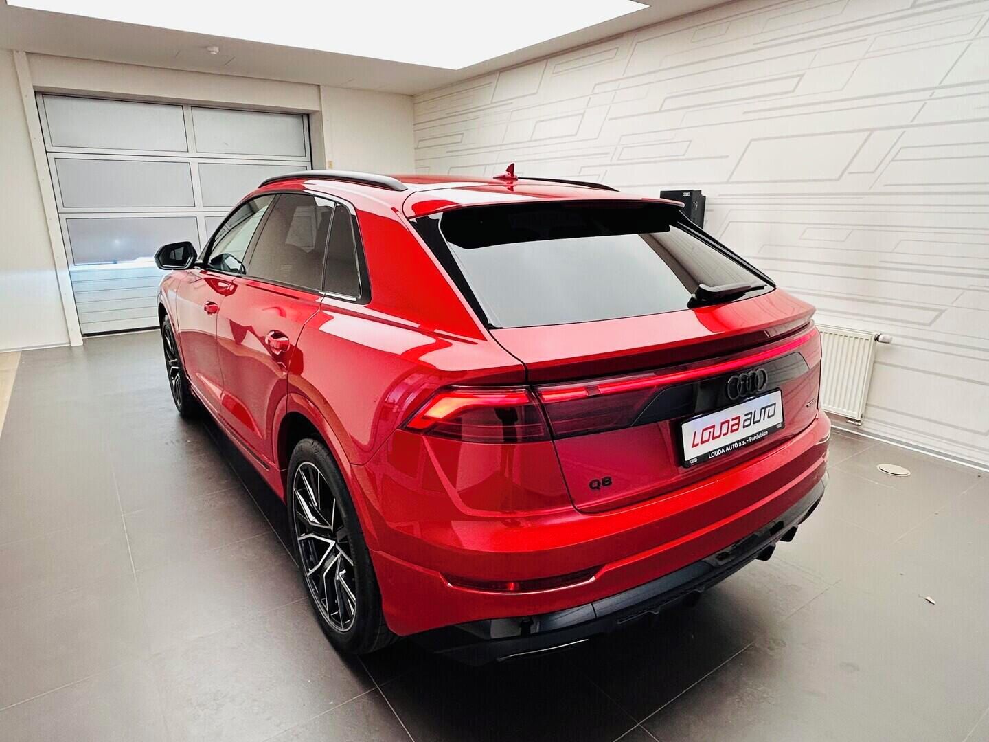 Audi Q8, SUV  50 TDI quattro 210 kW - fotka 4