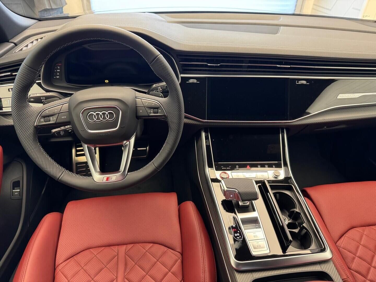 Audi SQ8, SUV V8 TFSI quattro 373 kW - fotka 5