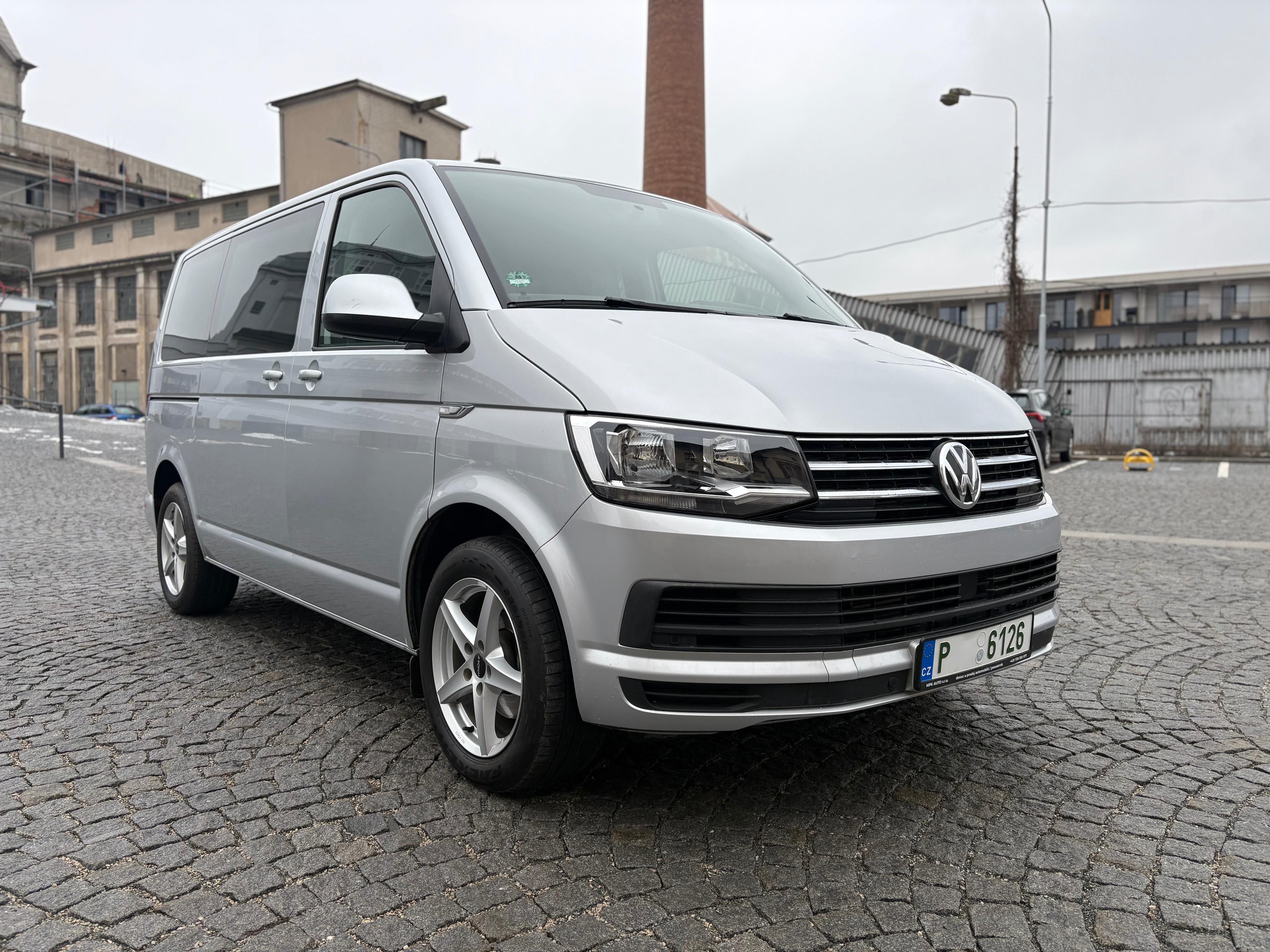 Volkswagen Caravelle, 2.0TDi 110kw DSG 9 míst - fotka 3