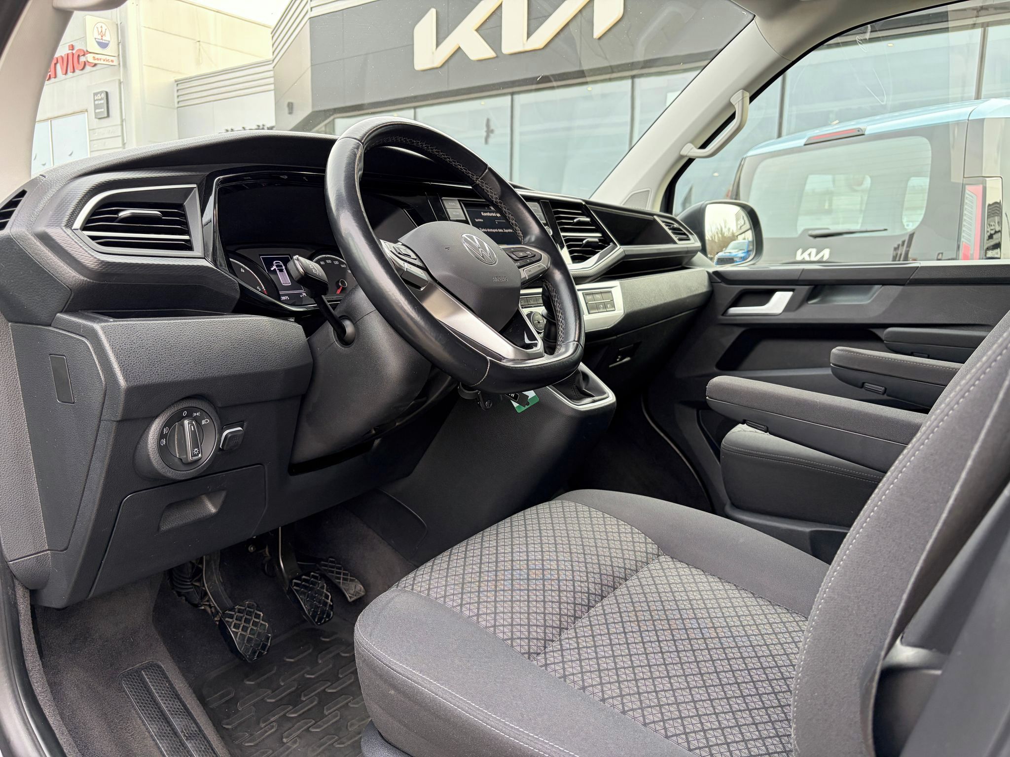 Volkswagen Multivan, 2.0 TDi 110kW BULLI WEBASTO - fotka 5
