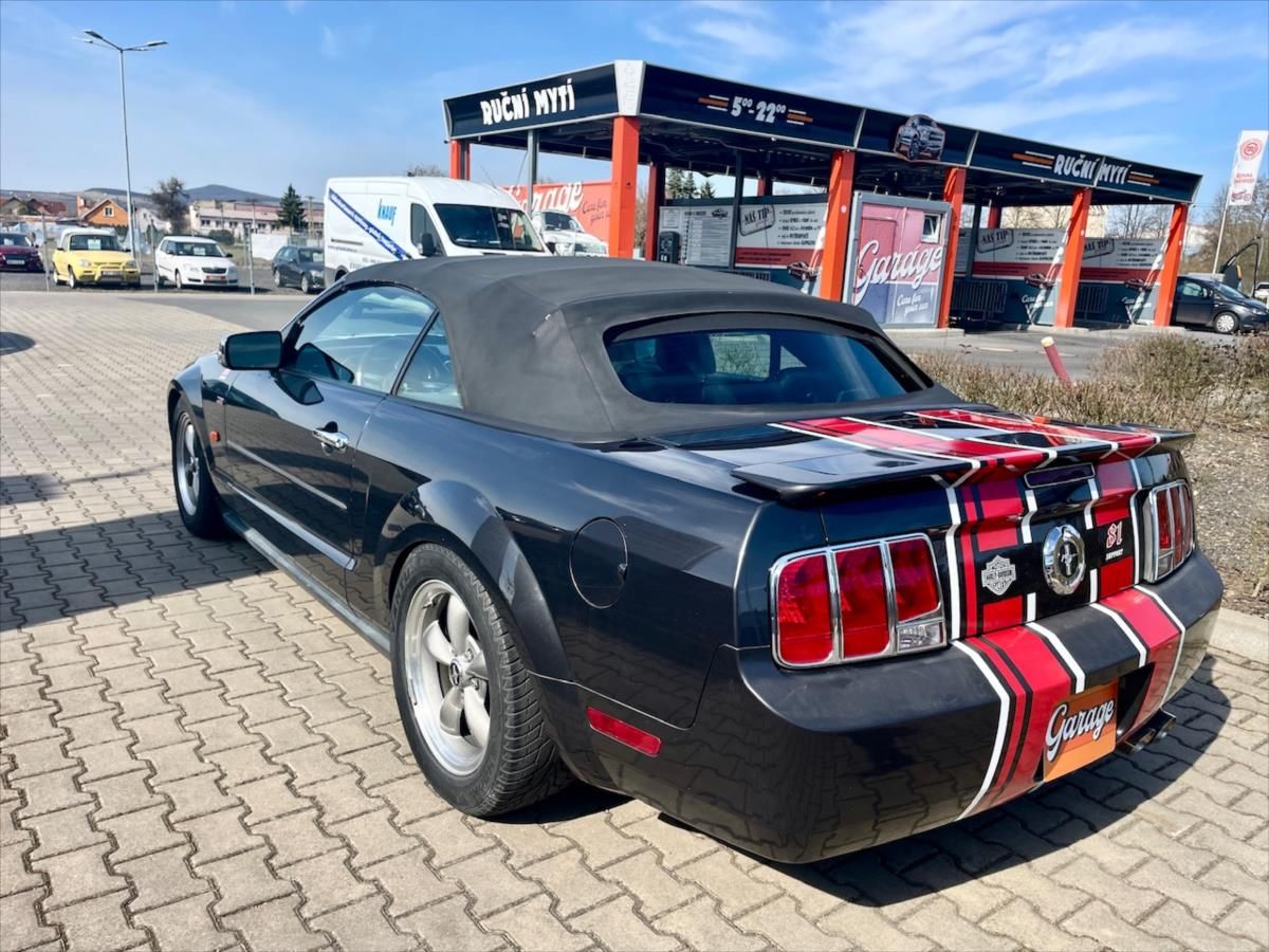 Ford Mustang, 4,0 i V6 - fotka 6