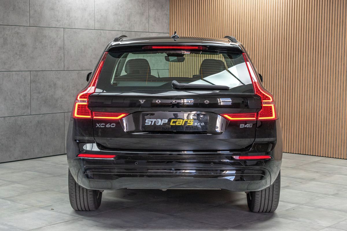 Volvo XC60, B4 AWD KESSY*MATRIX*VÝHŘEV* - fotka 5