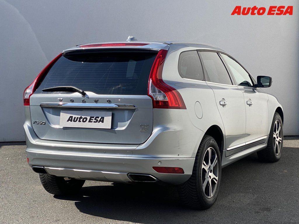 Volvo XC60, 2.4 D5 4x4,AT - fotka 4