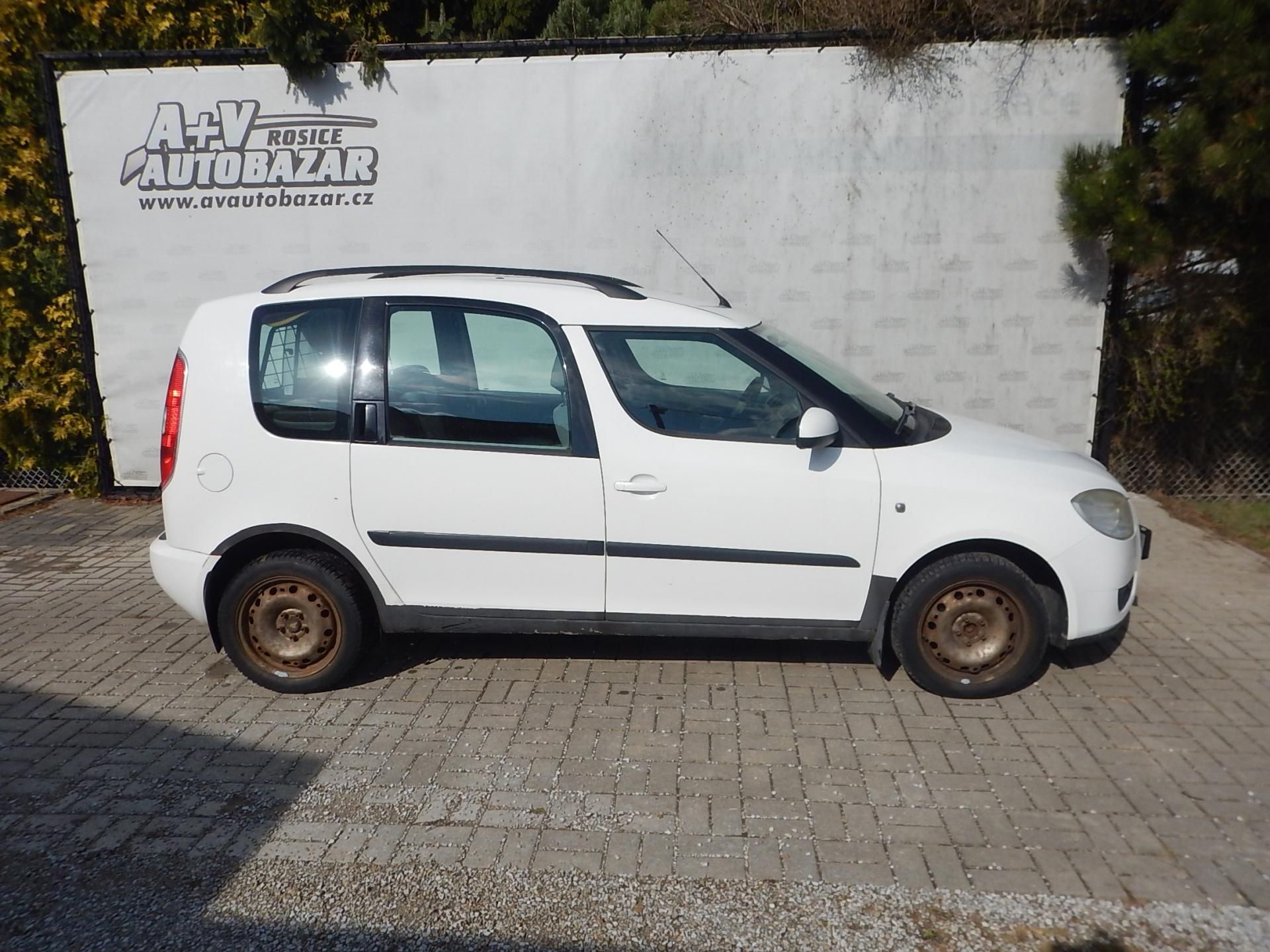 Škoda Roomster, 1.4i, 63 kW, KLIMA - fotka 6