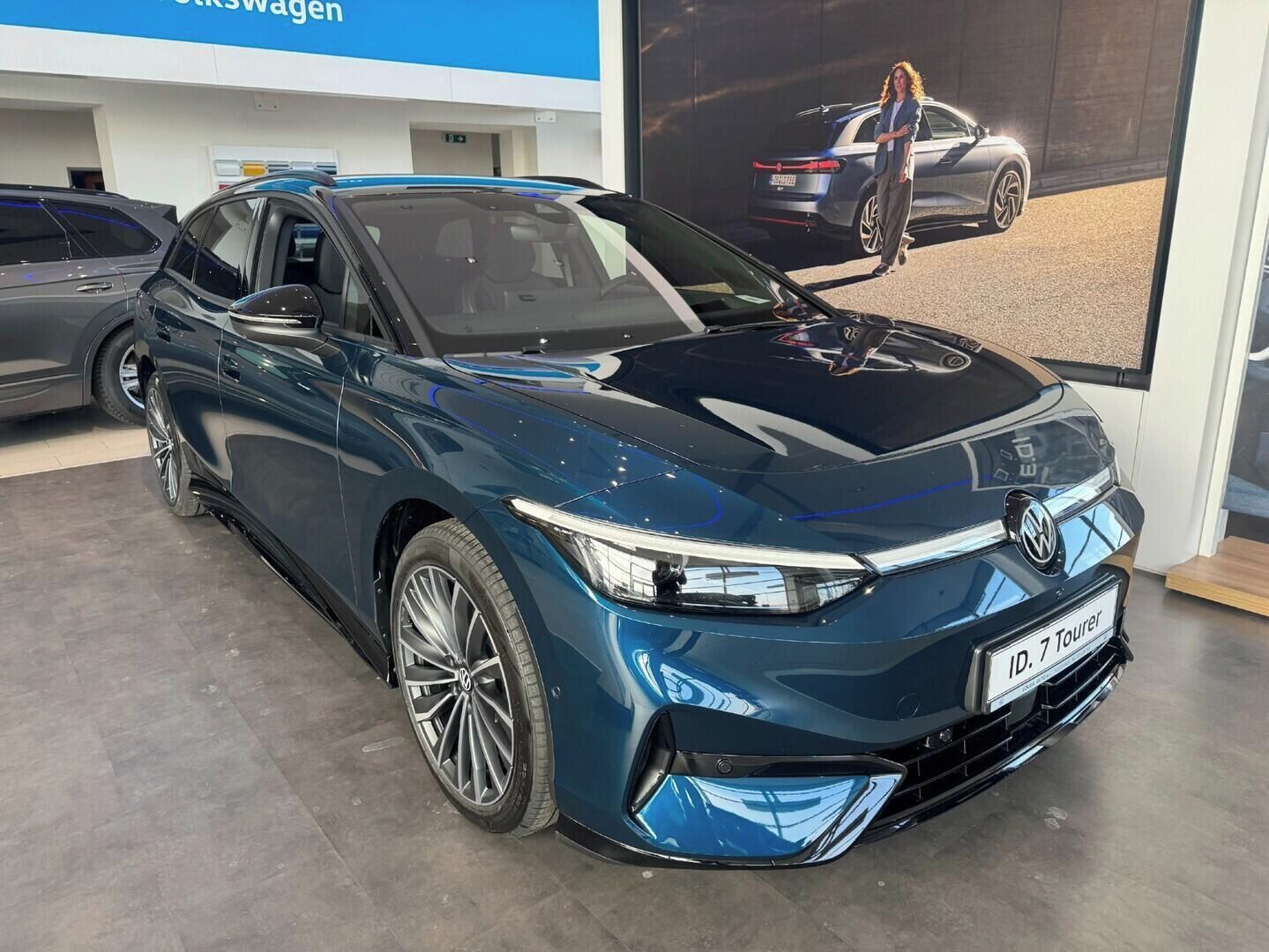 Volkswagen ID.7 Tourer, Pro S People 210 kW, 86 kWh - fotka 3