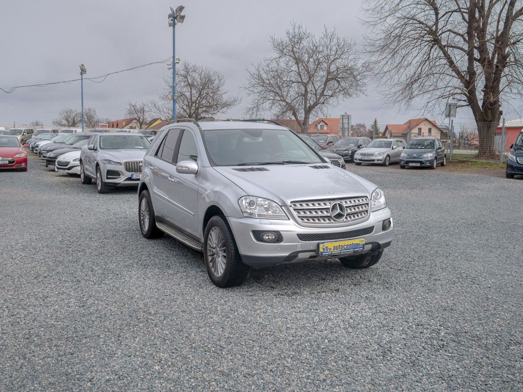 Mercedes-Benz Třídy M, 350D 165KW 4Matic – KŮŽE - fotka 3