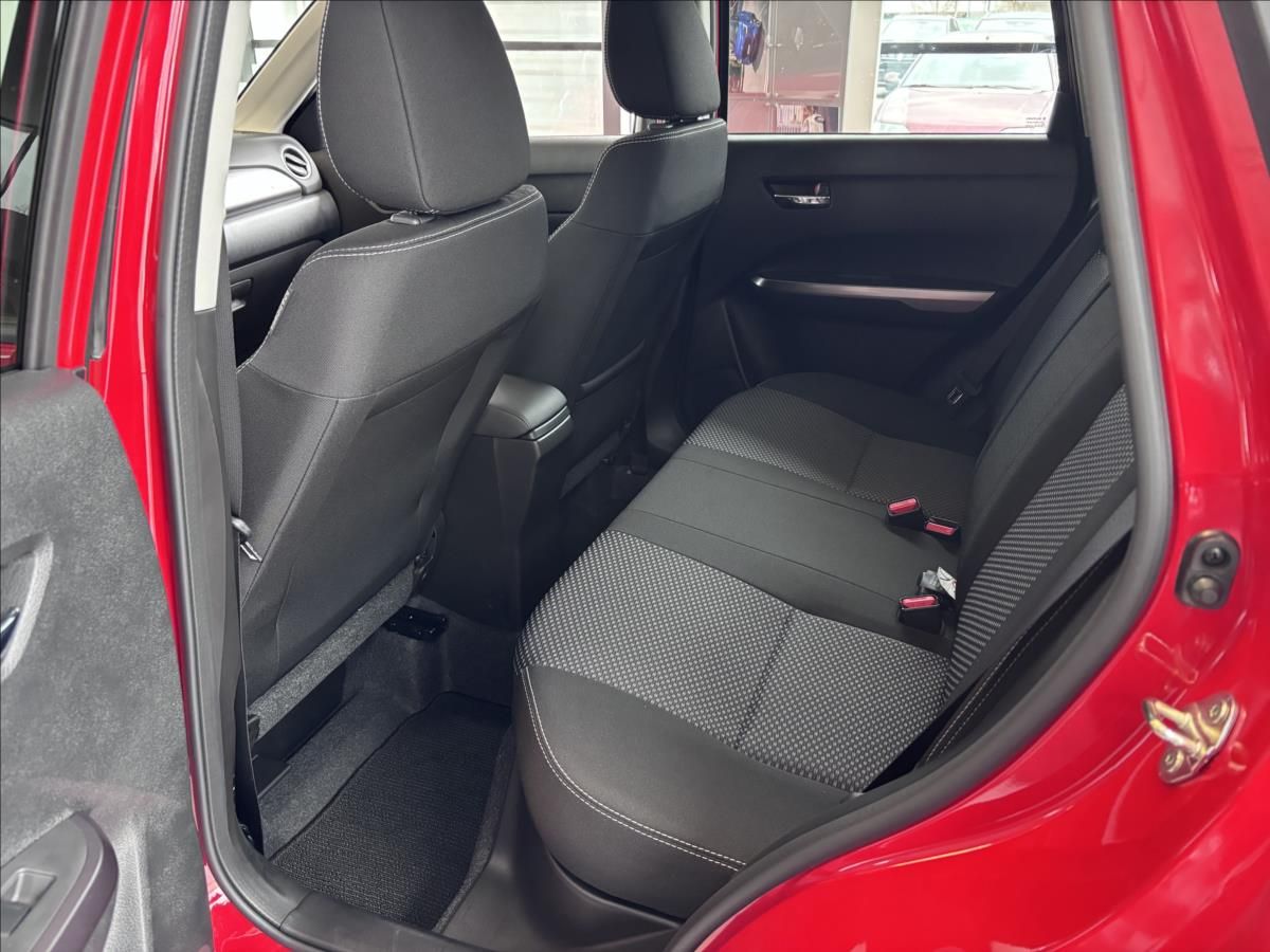 Suzuki Vitara, 1,4 BoosterJet AllGrip 4x4 Aut - fotka 6