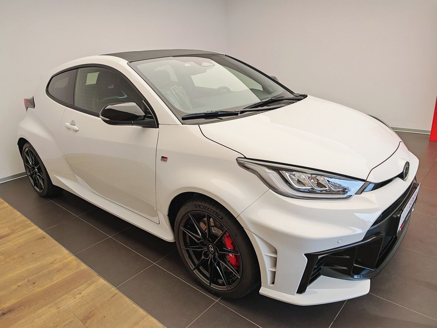 Toyota GR Yaris, GR 1,6L Turbo MC24 Dynamic + - fotka 3