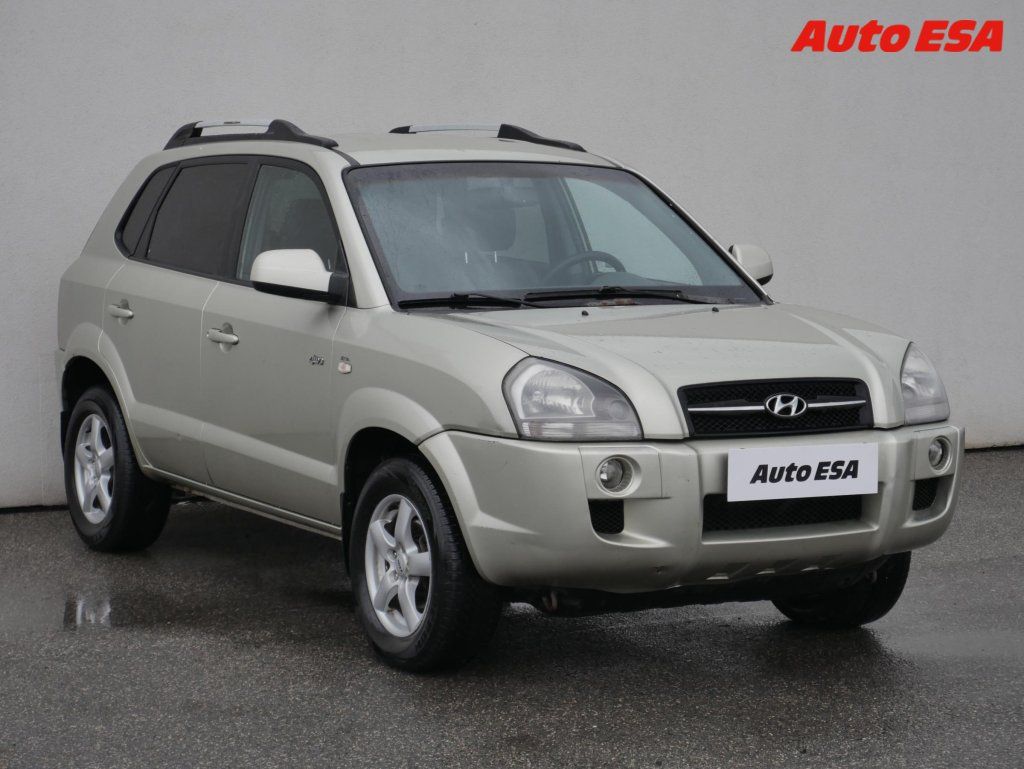 Hyundai Tucson, 2.0CRDi 4x4,TZ,výhř.sed.