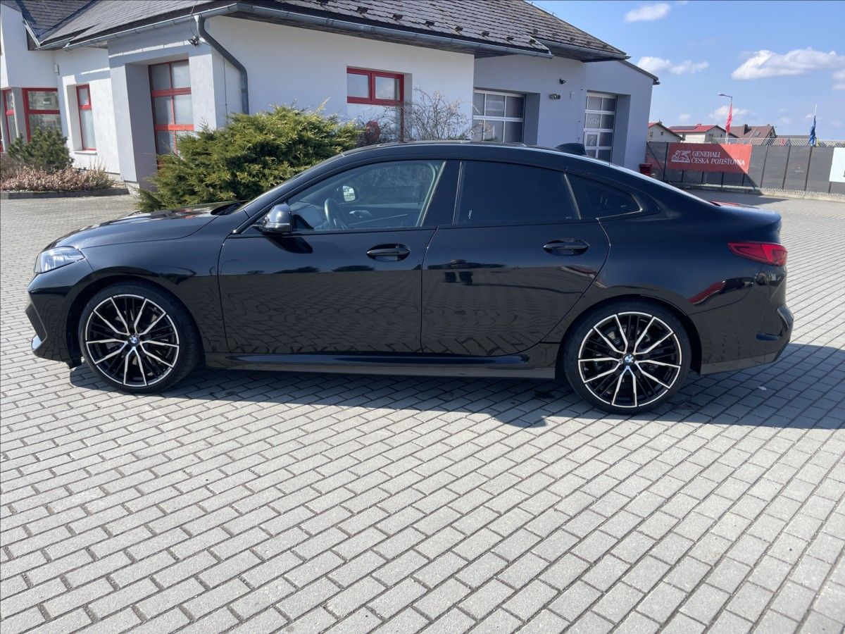 BMW Řada 2, 2,0 Grand Coupe 220d 140kw Mpa - fotka 2