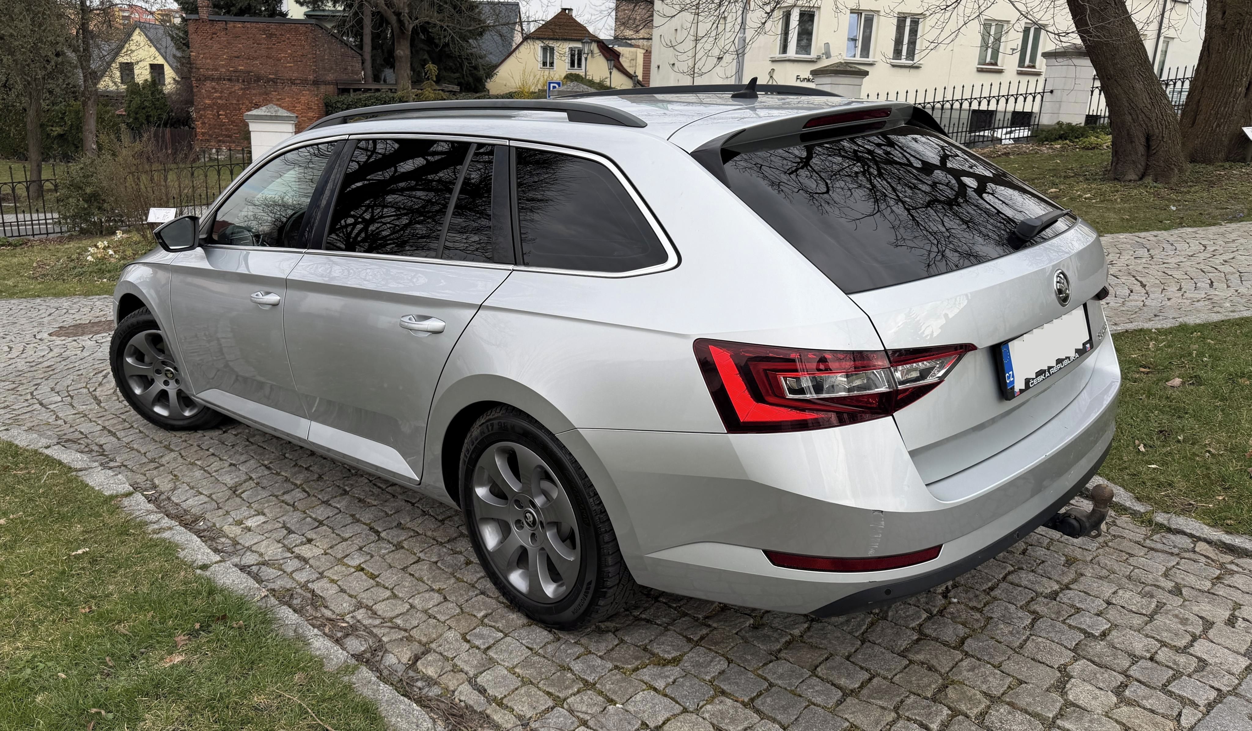 Škoda Superb, III 2.0 TDI DSG, Nové rozvody - fotka 2