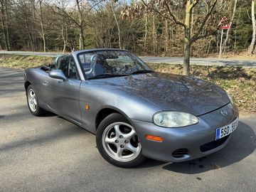 Mazda miata - garážovaná