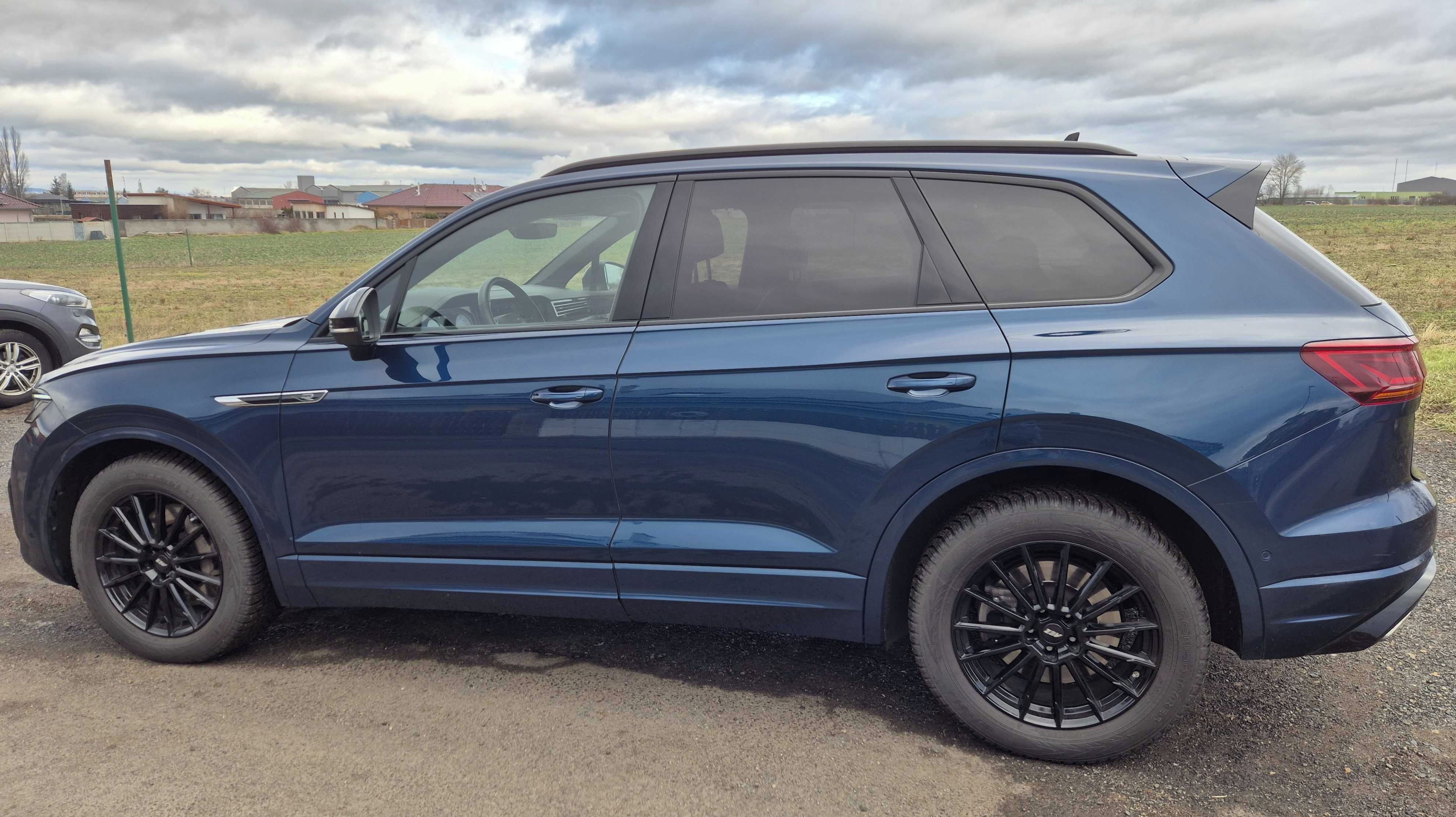 Volkswagen Touareg, R-Line V6 3,0 TSI 4MOT - fotka 2