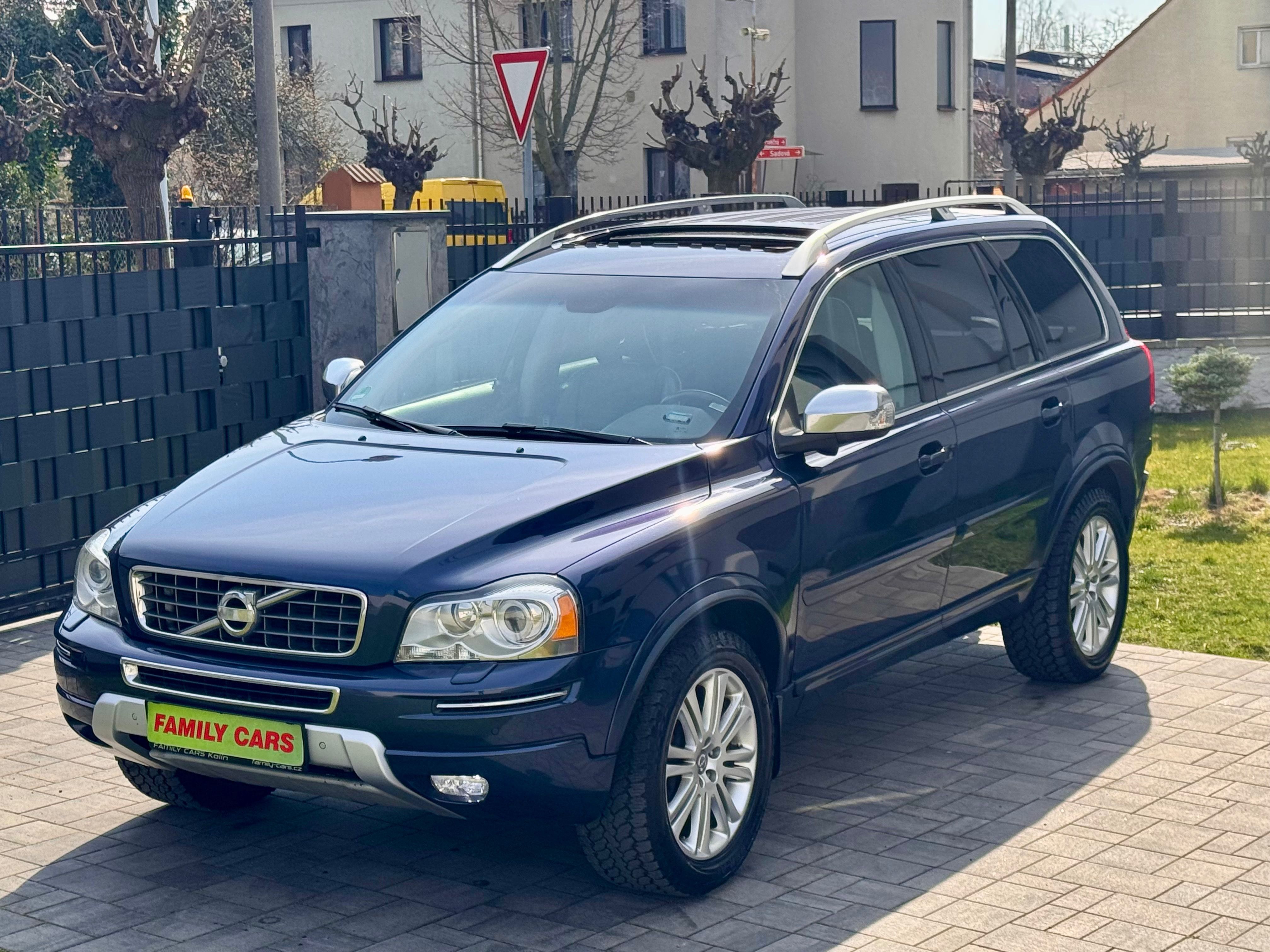 Volvo XC90, D5,147KW,2.MAJ,SERVIS.KN,TOP