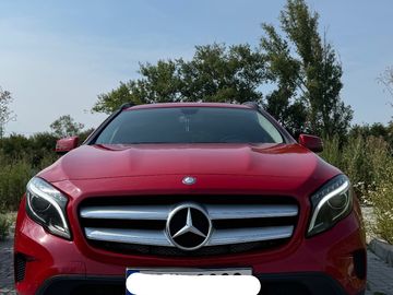 Mercedes-Benz GLA 200d 4x4