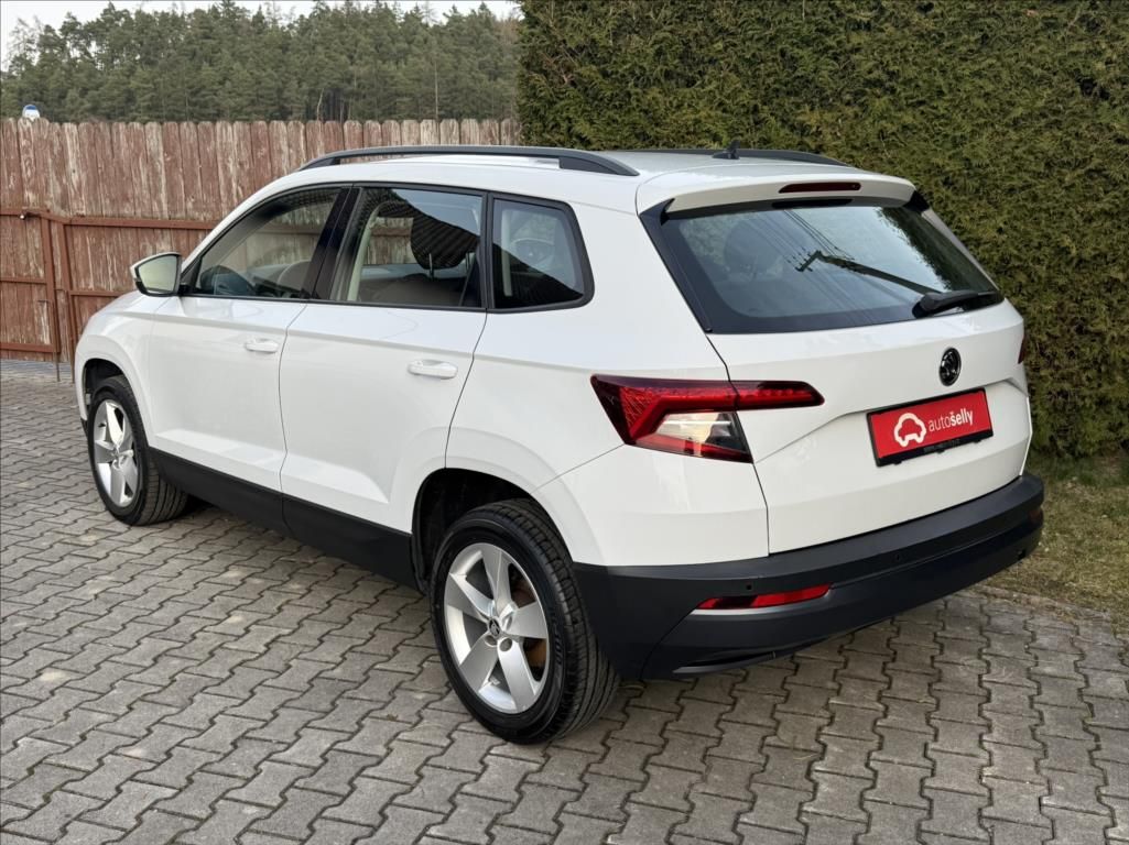 Škoda Karoq, 1,6 TDI DSG / LED / záruka - fotka 4